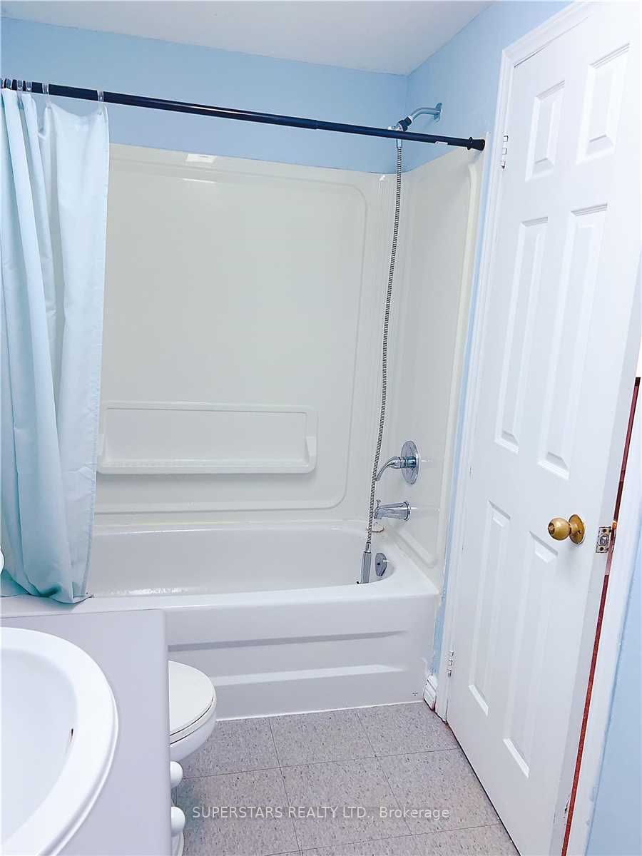 276 Parkwood Avenue Bsmt Property Photo 10