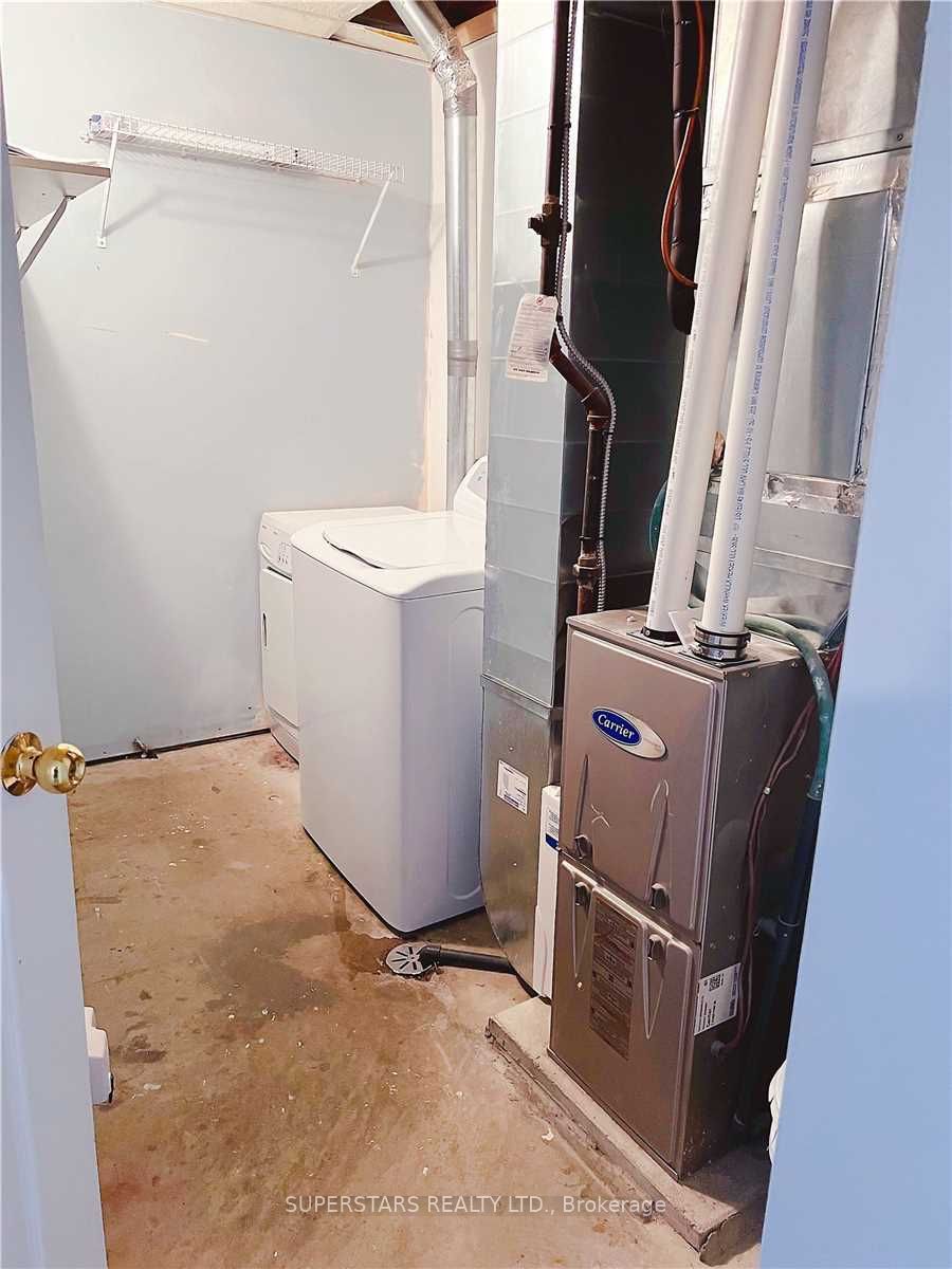 276 Parkwood Avenue Bsmt Property Photo 11