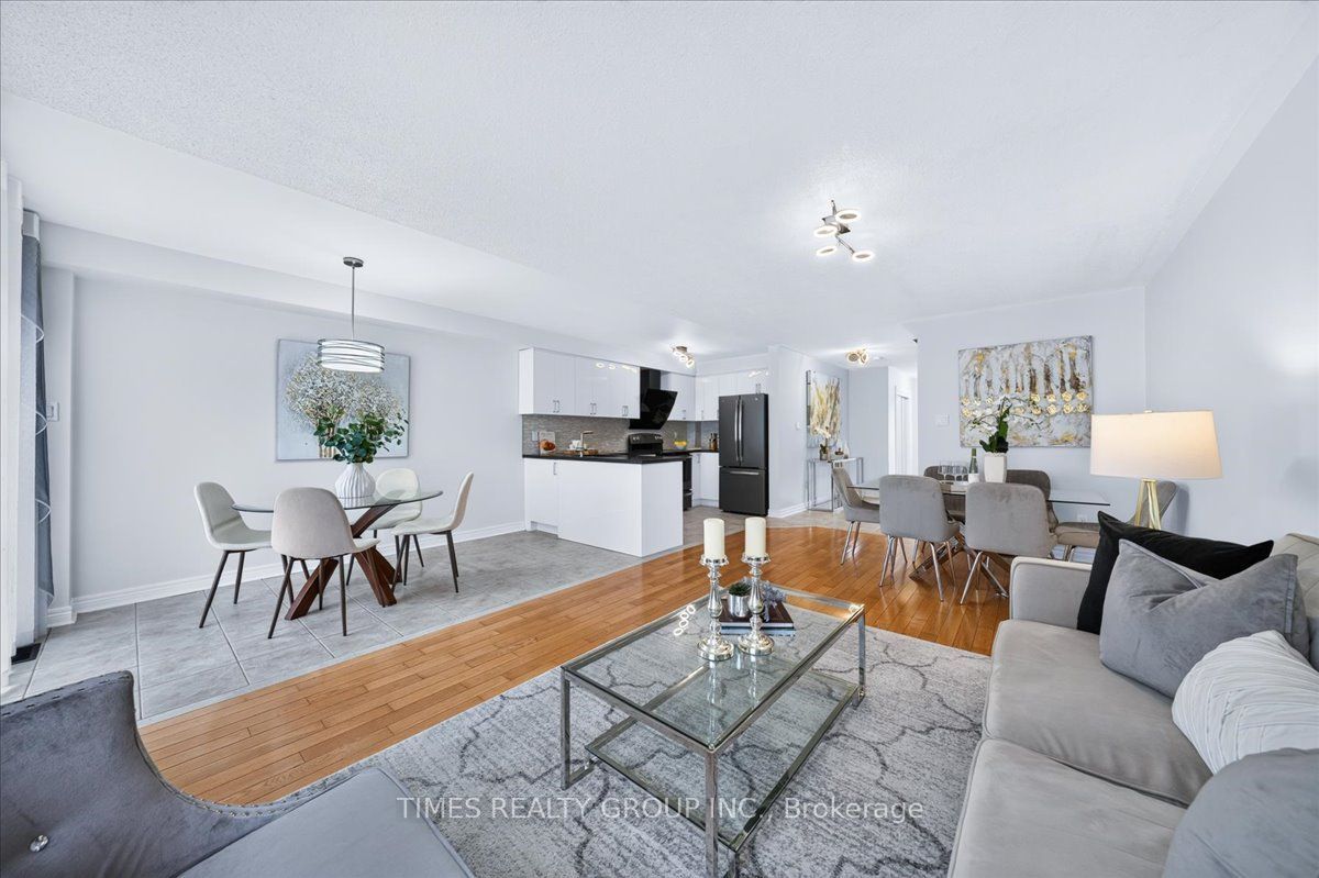 224 Westway Crescent Property Photo 1