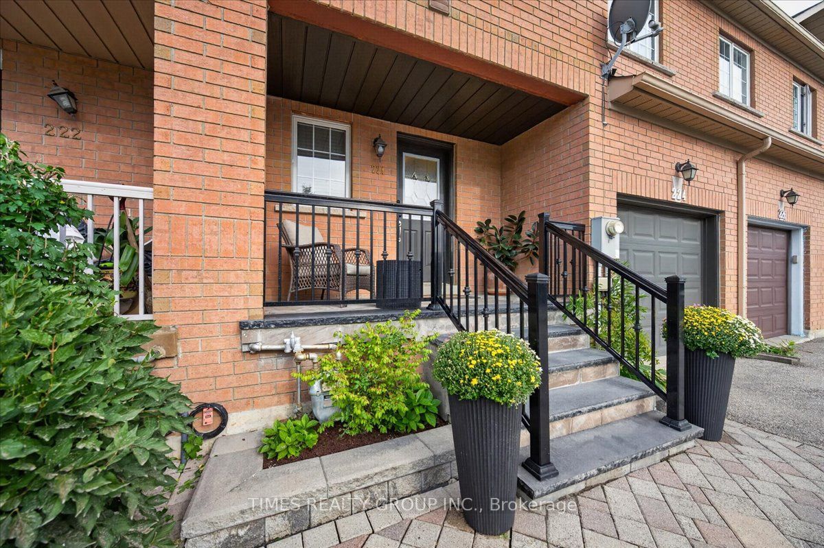224 Westway Crescent Property Photo 6