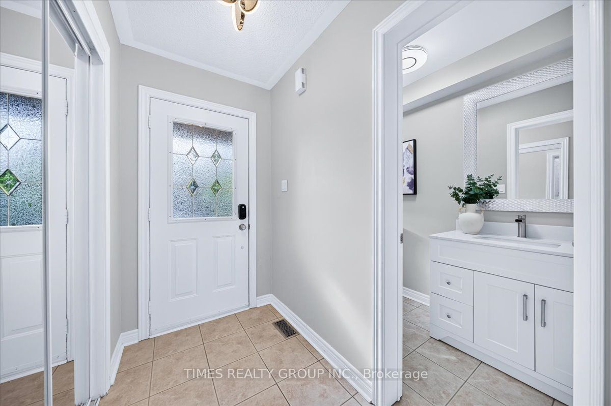 224 Westway Crescent Property Photo 10