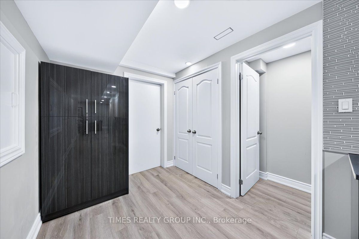 224 Westway Crescent Property Photo 40