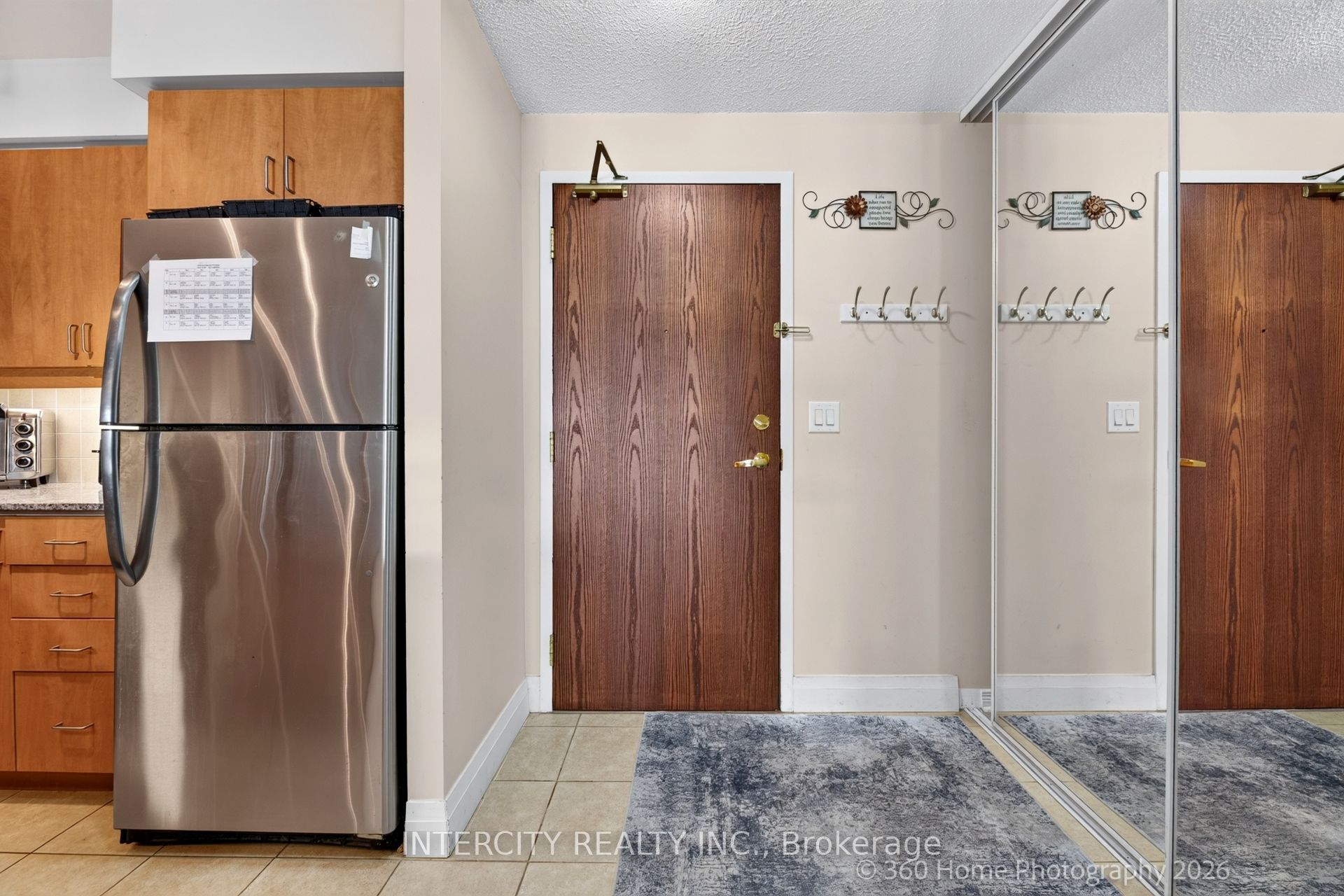 185 Oneida Crescent Ph08 Property Photo 2