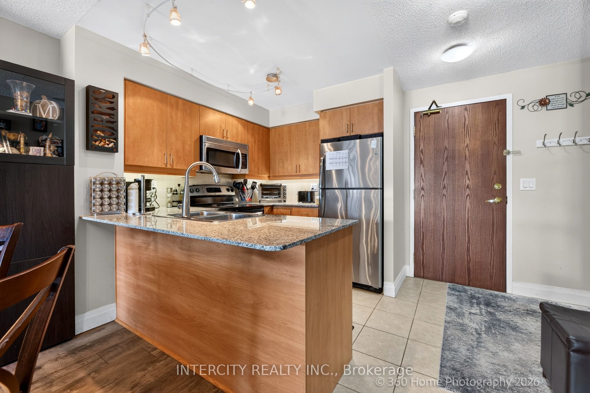 185 Oneida Crescent Ph08 Property Photo 6