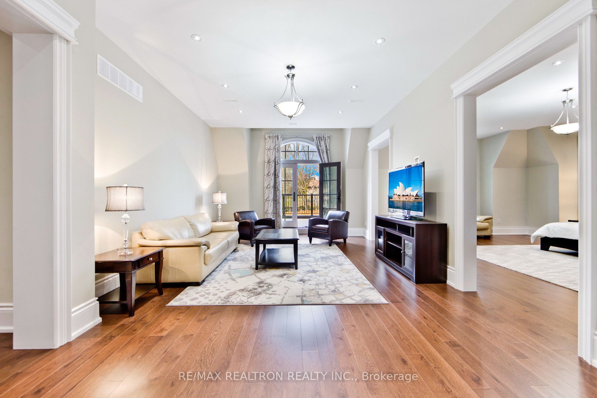 138 Centre Street Property Photo 32