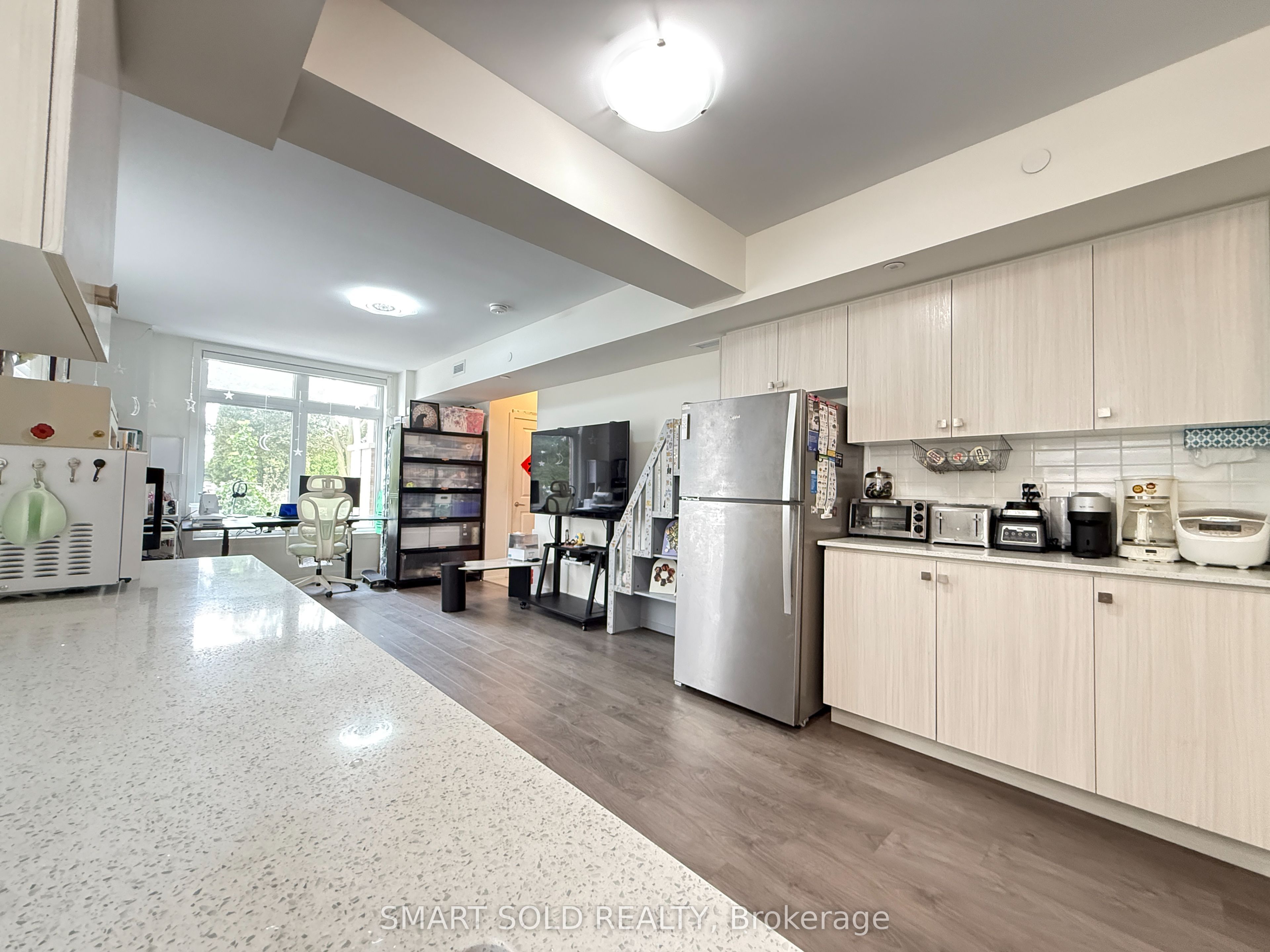 58 Elizabeth Street S 2201 Property Photo 3