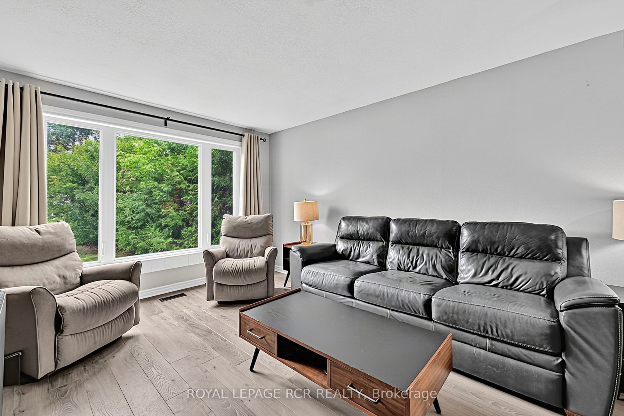 169 Mackenzie Street Property Photo 7