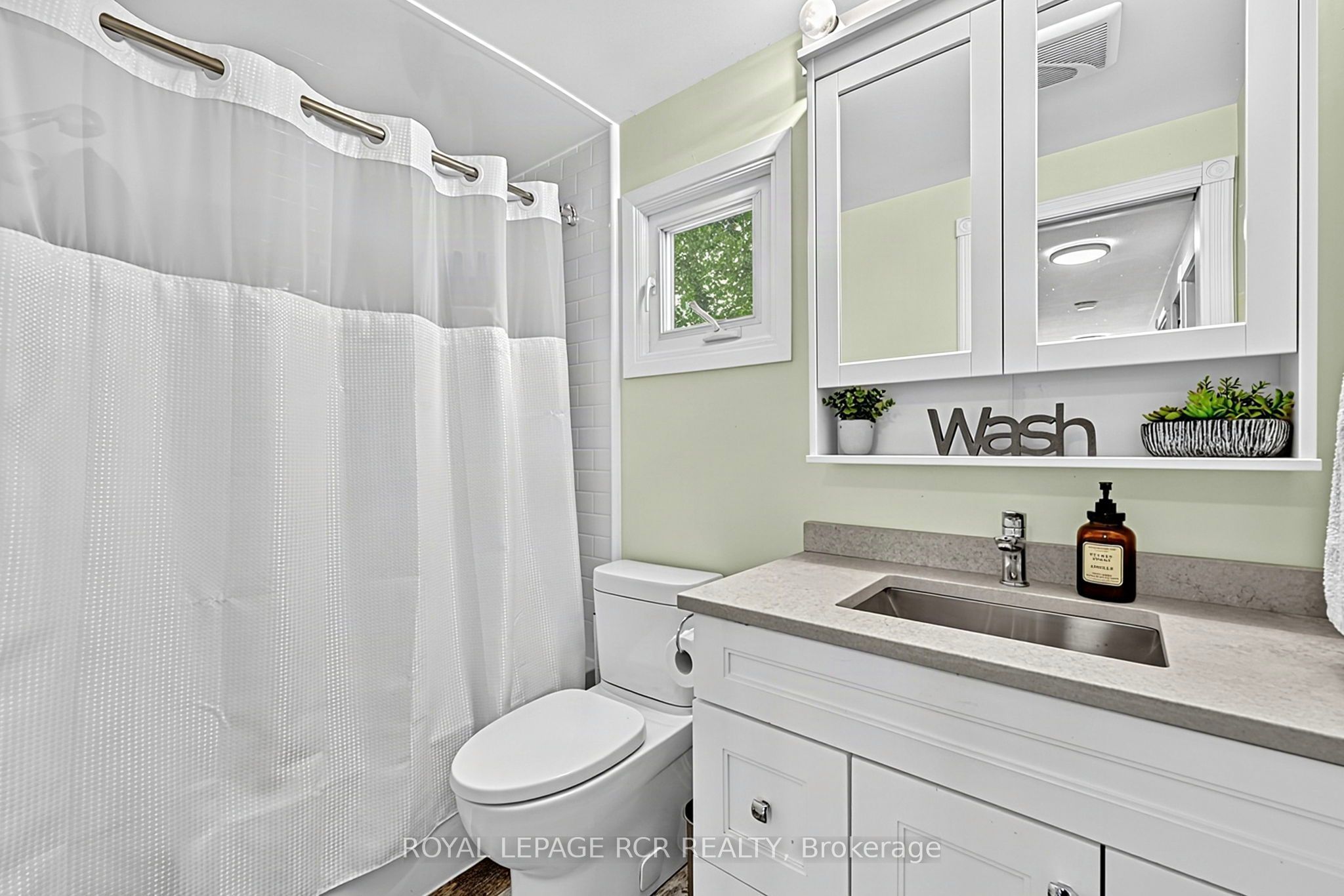 169 Mackenzie Street Property Photo 25