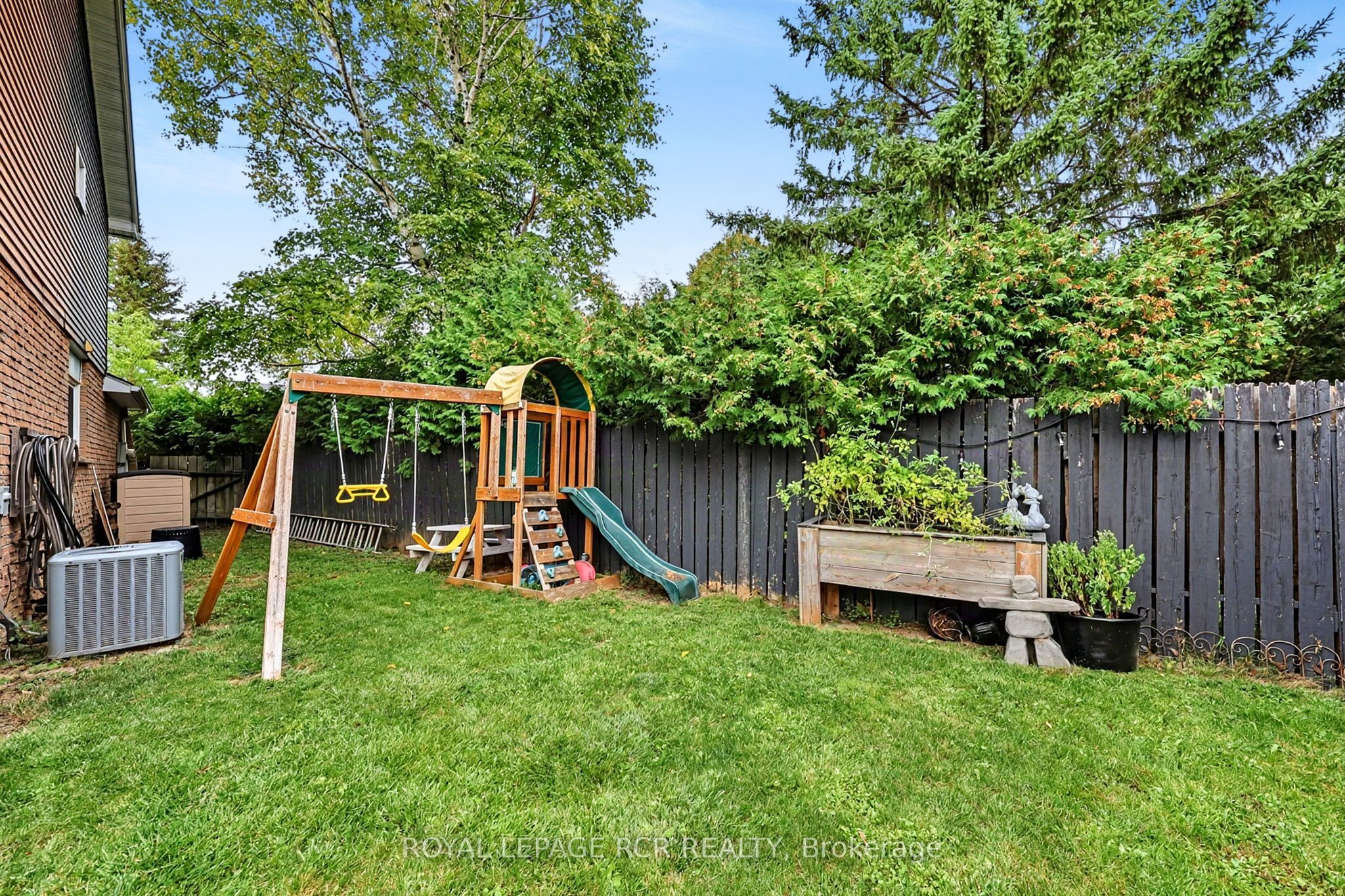 169 Mackenzie Street Property Photo 37