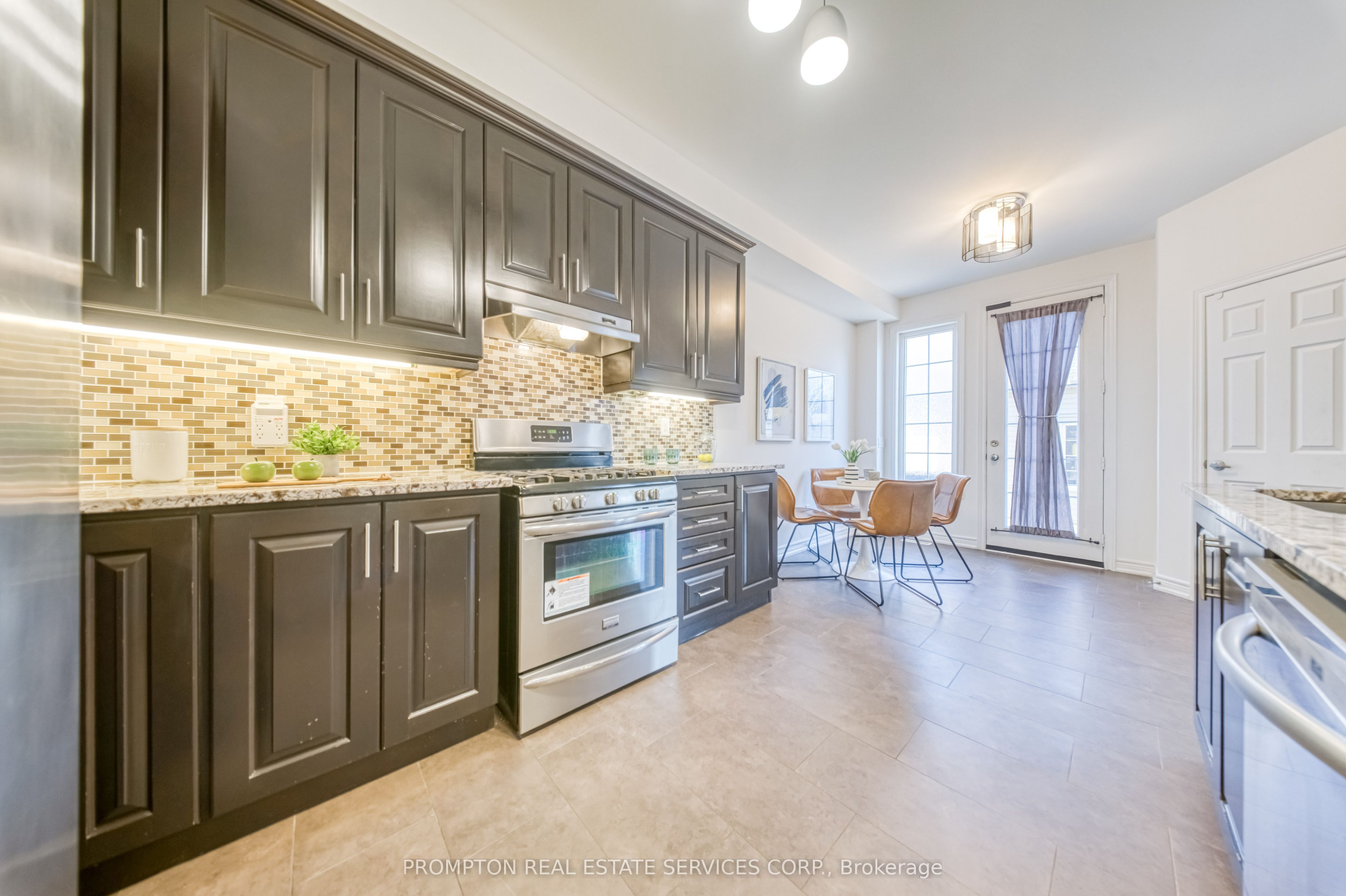 2762 Donald Cousens Parkway Property Photo 11