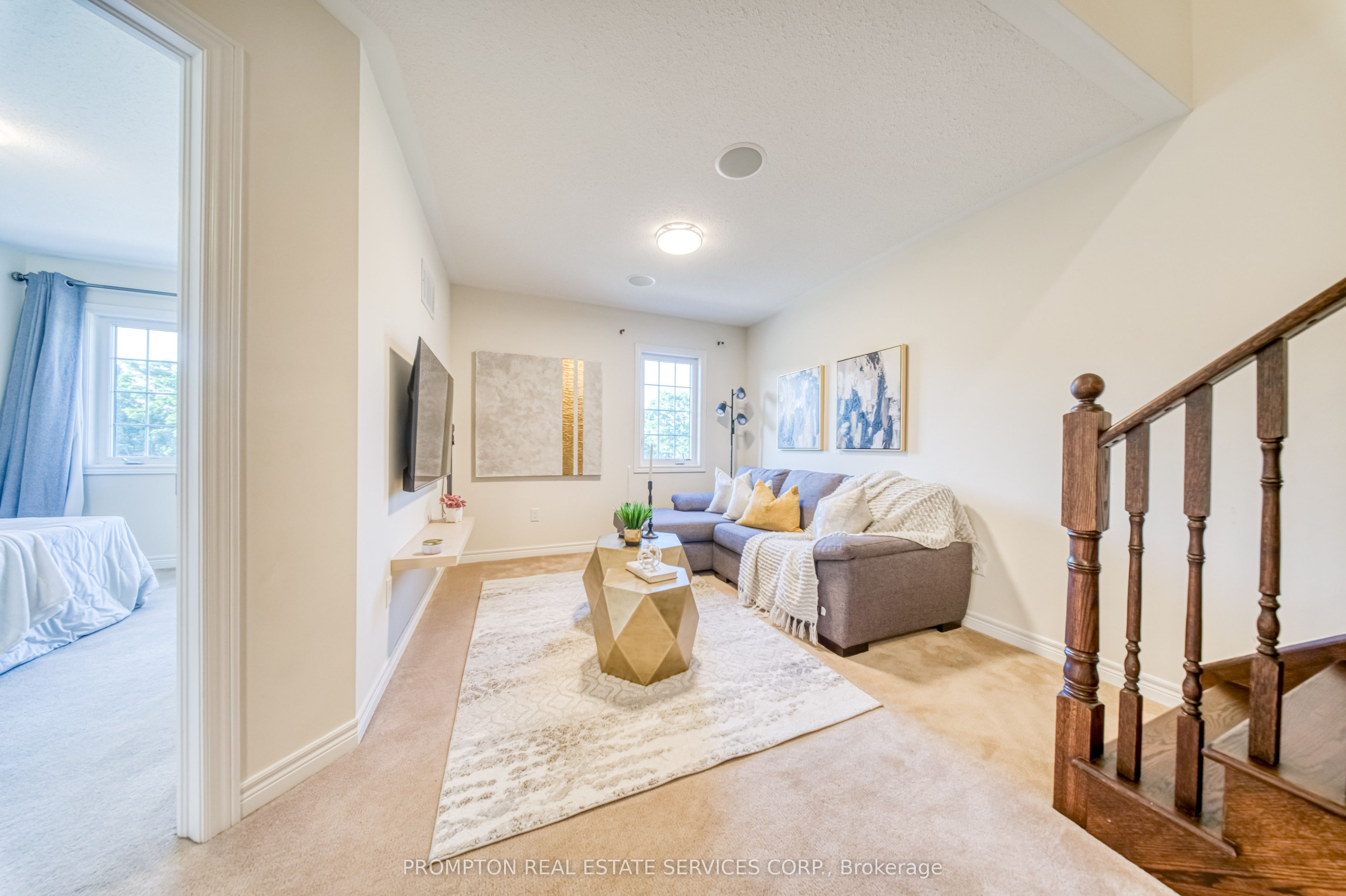 2762 Donald Cousens Parkway Property Photo 22