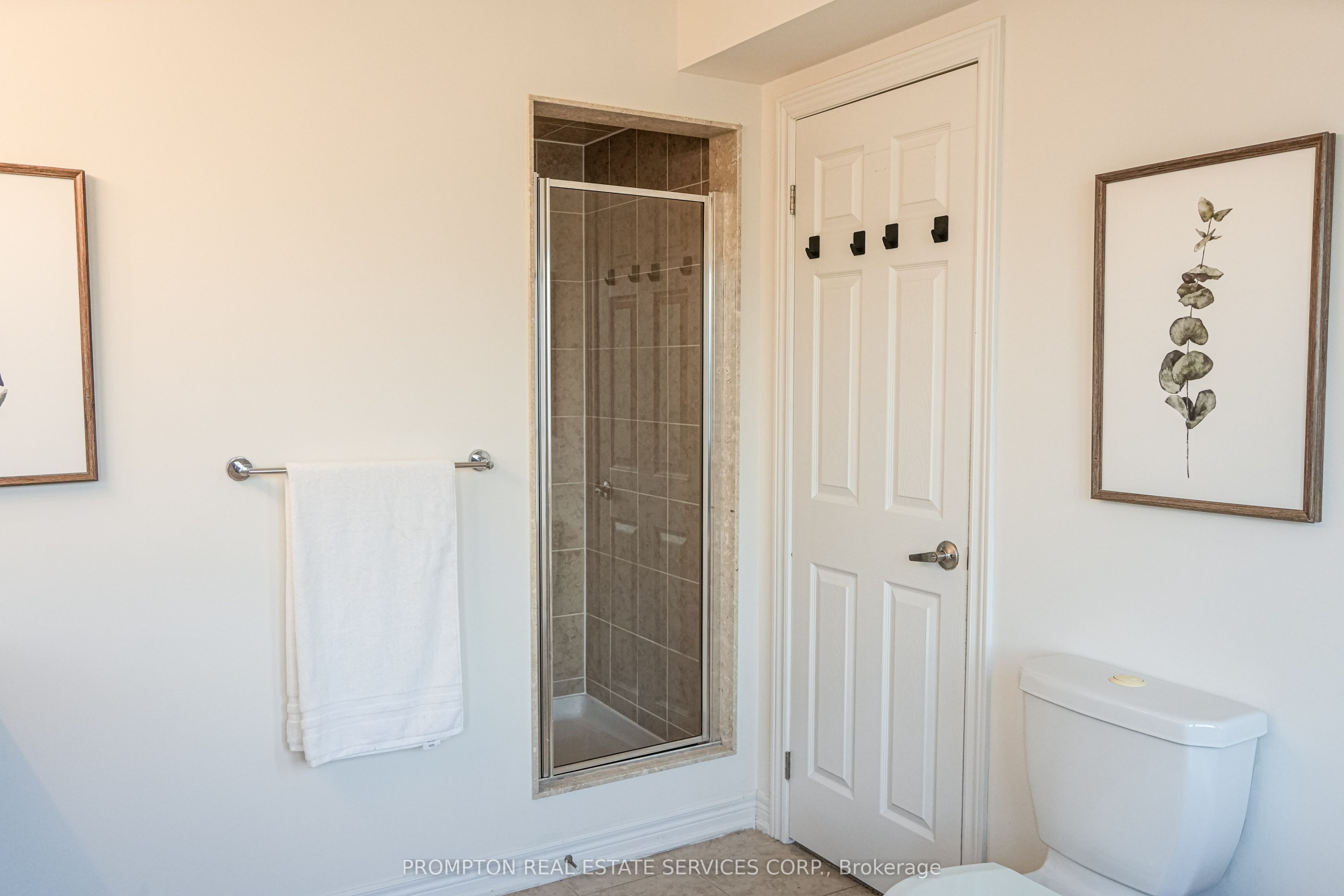 2762 Donald Cousens Parkway Property Photo 28