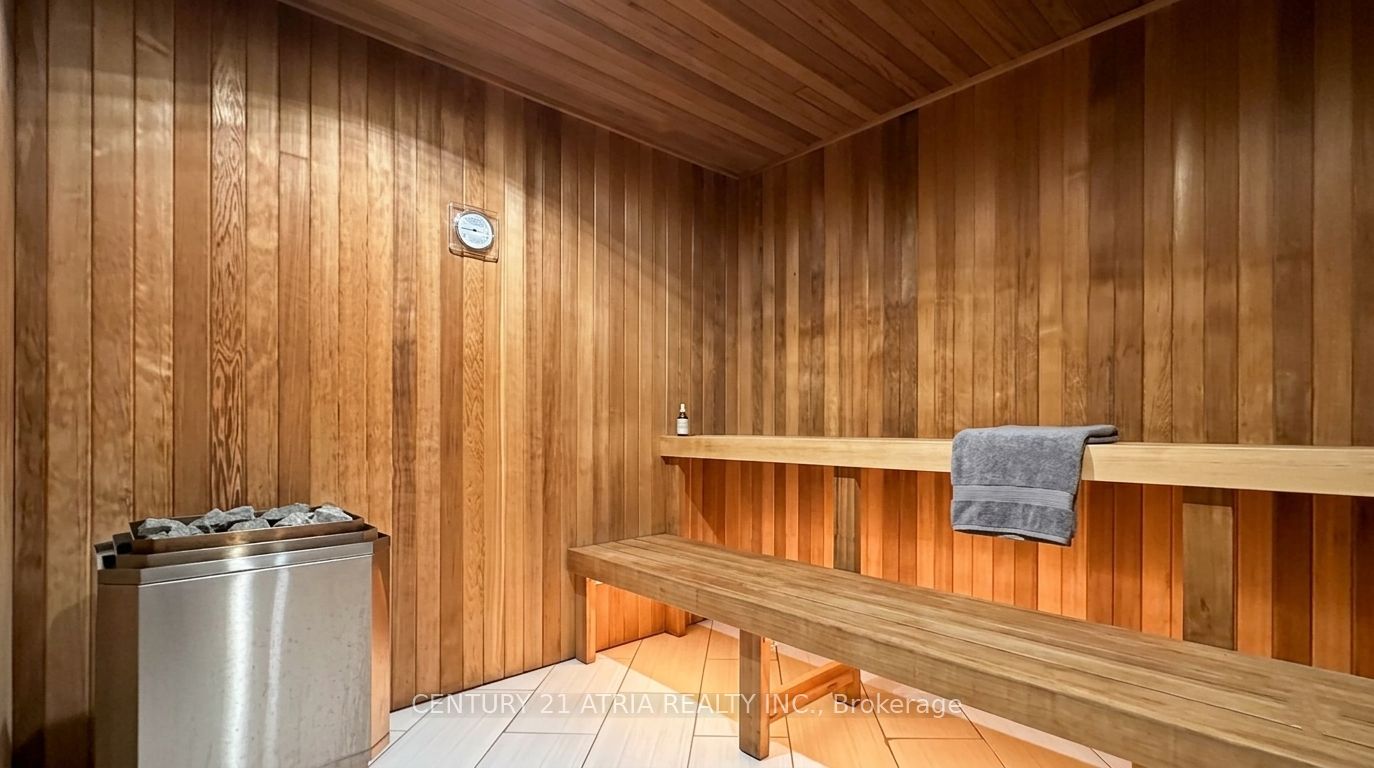 75 Norman Bethune Avenue 310 Property Photo 11