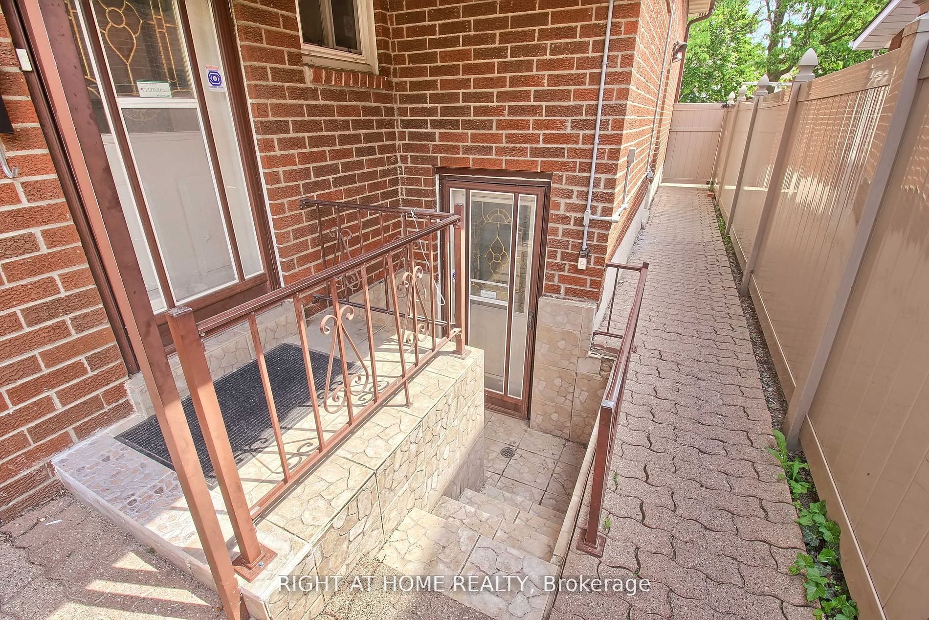 37 Cherry Hills Road #02 Property Photo 2