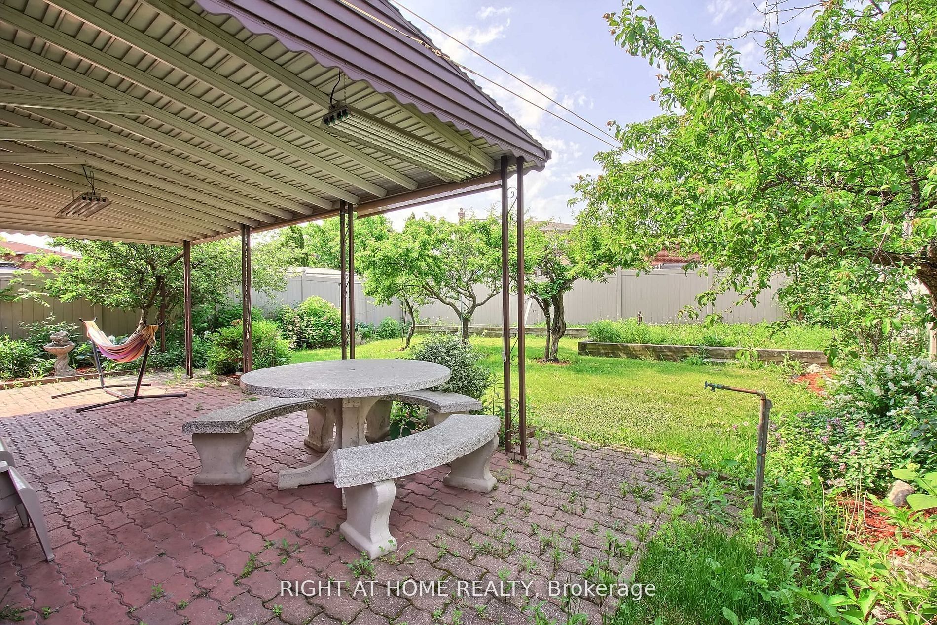37 Cherry Hills Road #02 Property Photo 3