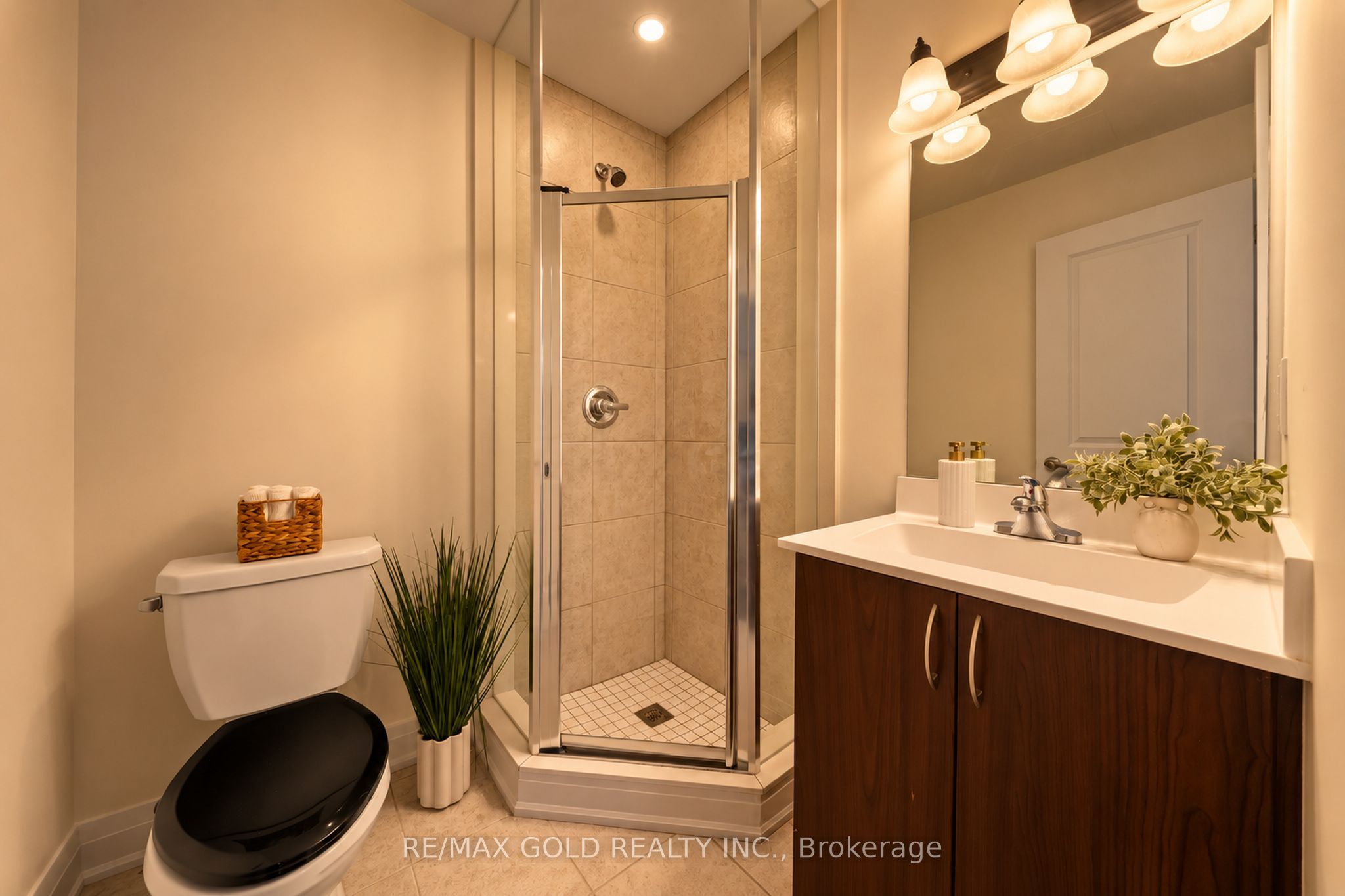 18 Coles Avenue 602 Property Photo 17