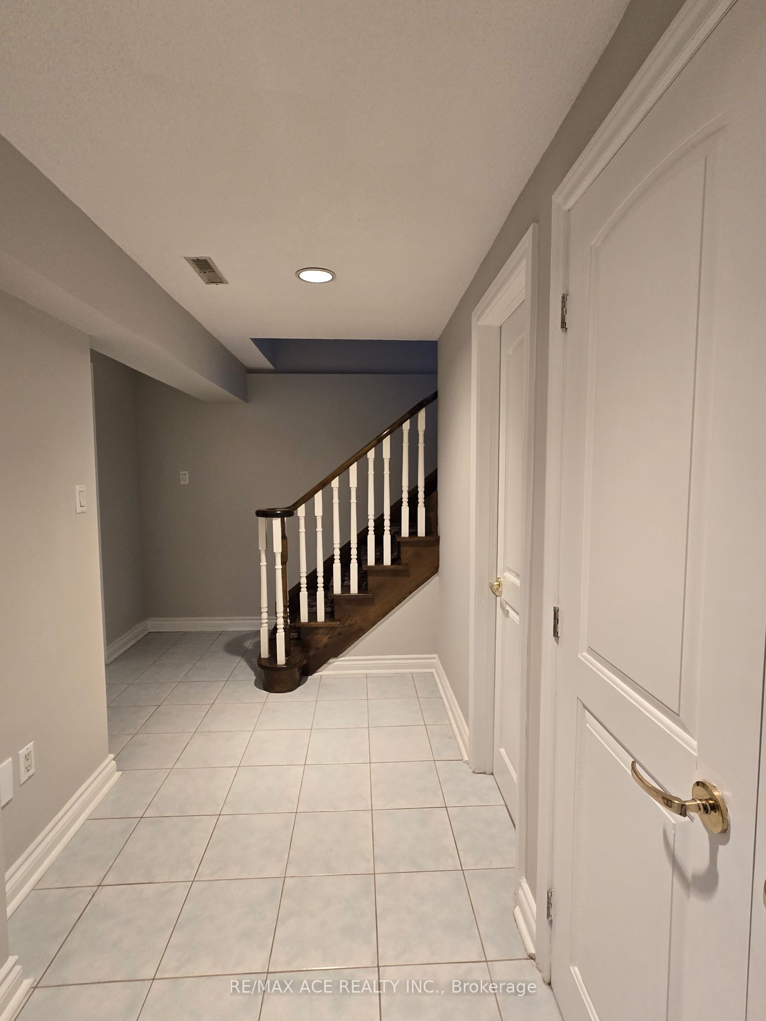 25 Pilkington Crescent Bsmt Property Photo 3