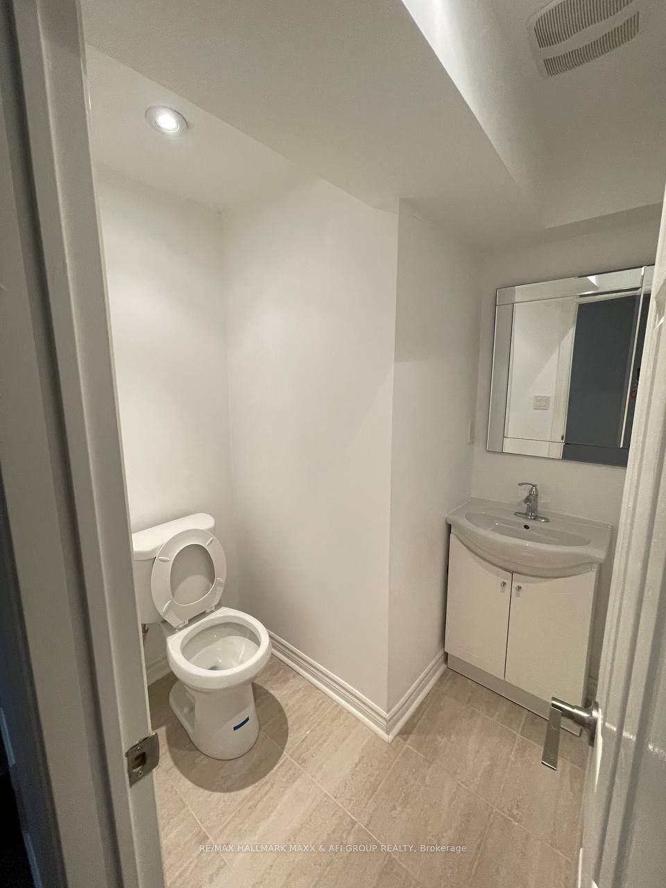 53 Froud Drive Bsmt Property Photo 4