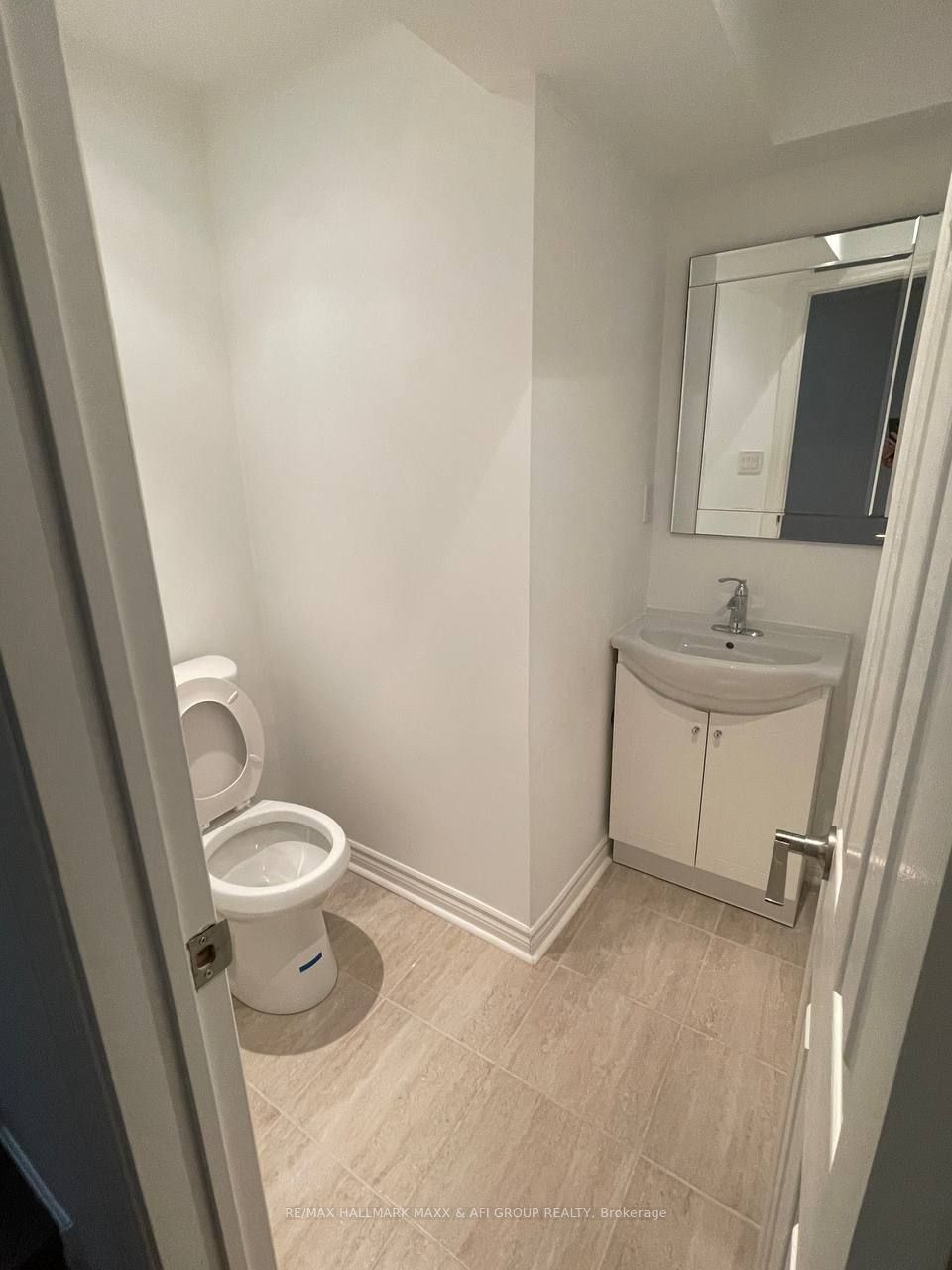 53 Froud Drive Bsmt Property Photo 5