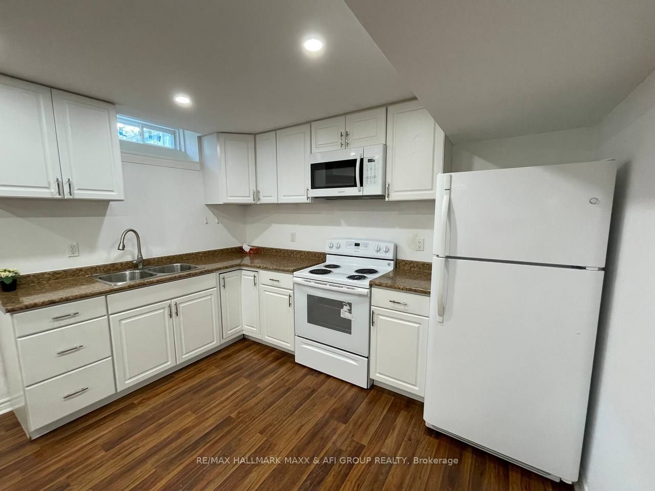 53 Froud Drive Bsmt Property Photo 8