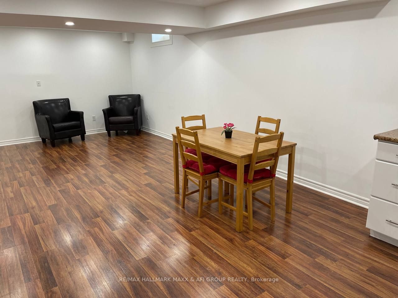 53 Froud Drive Bsmt Property Photo 14
