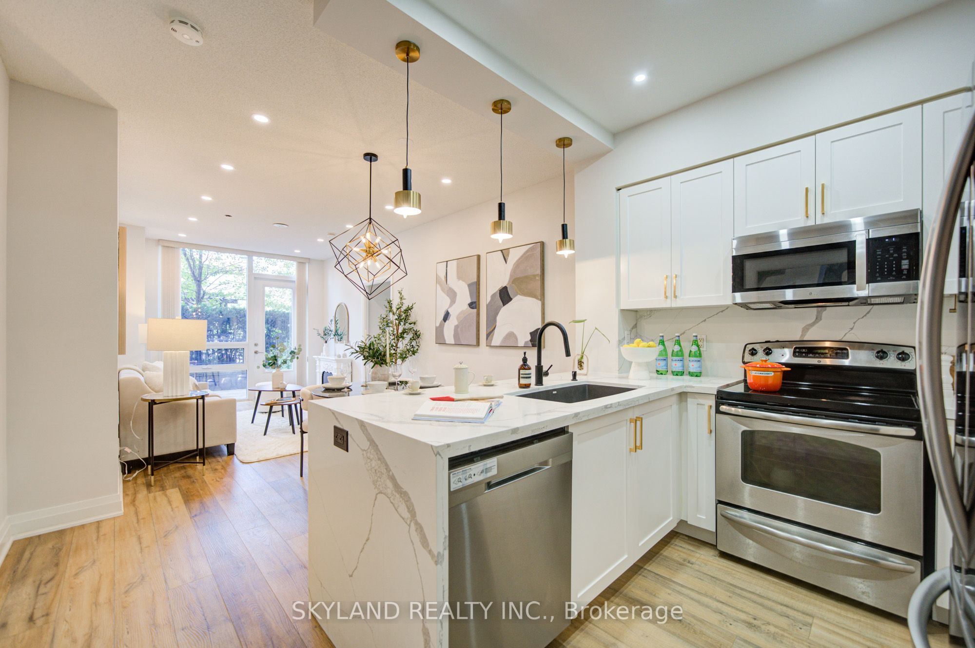 520 Steeles Avenue W 102 Property Photo 1