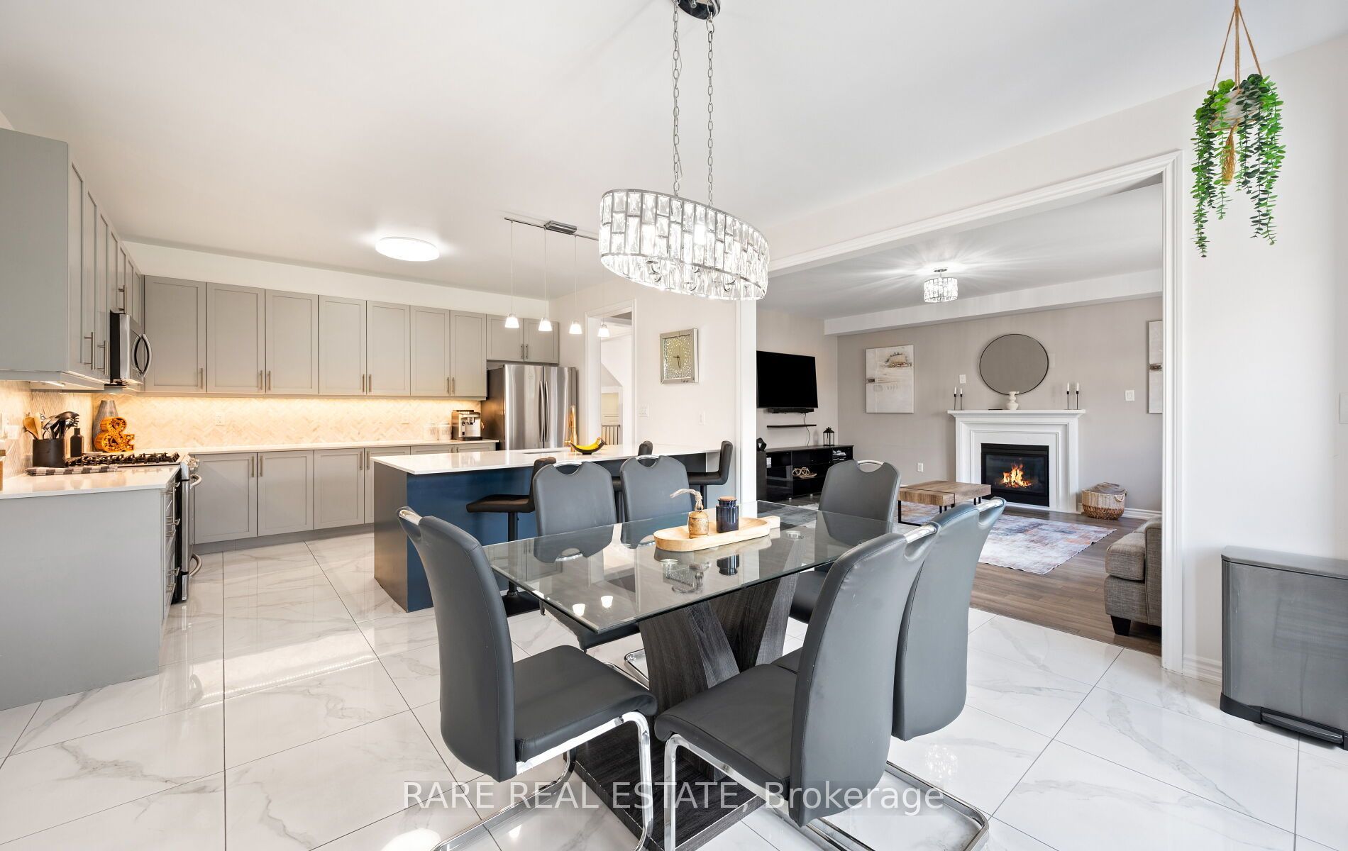 42 Hackett Street Property Photo 12