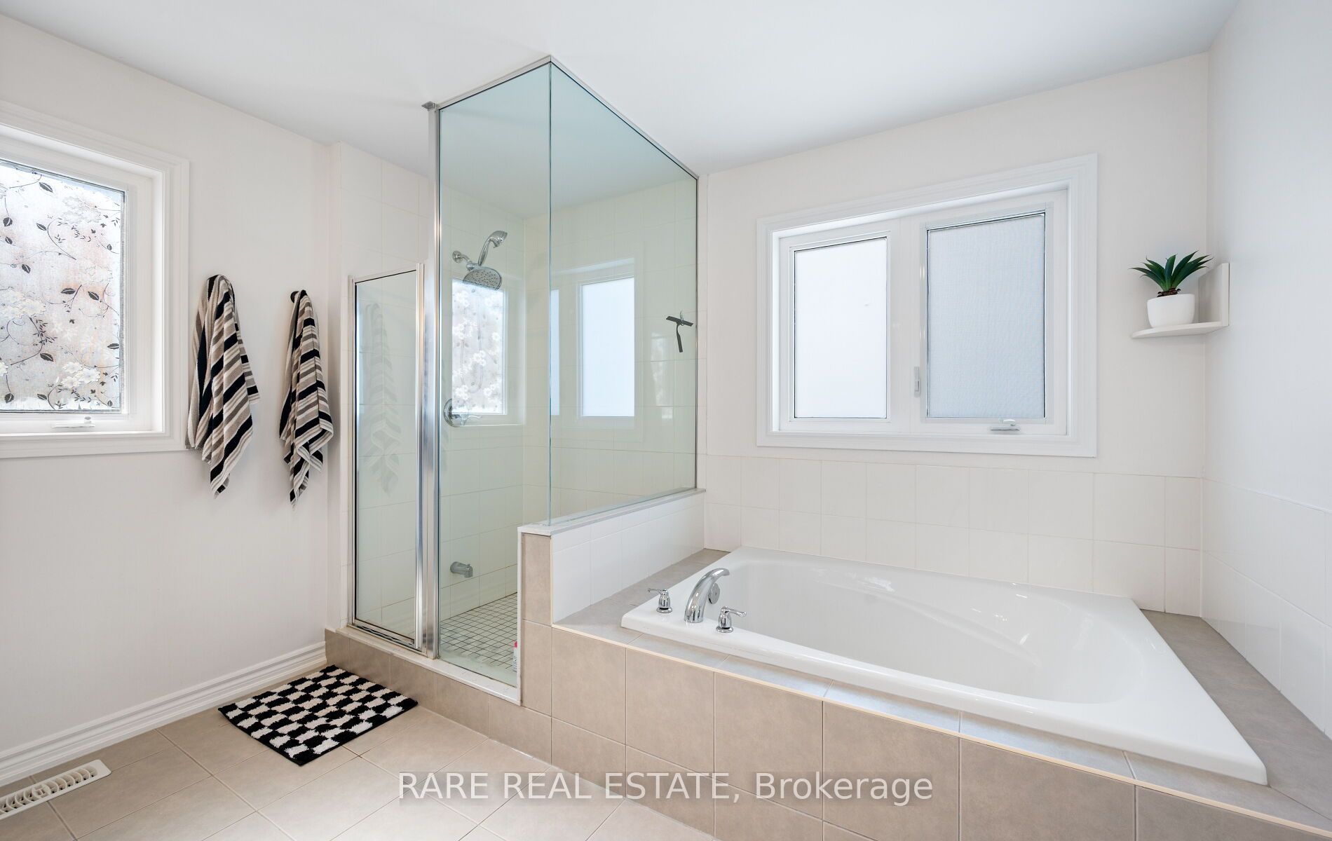 42 Hackett Street Property Photo 23