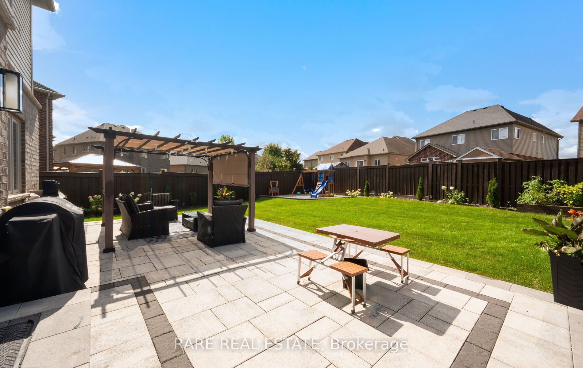 42 Hackett Street Property Photo 35