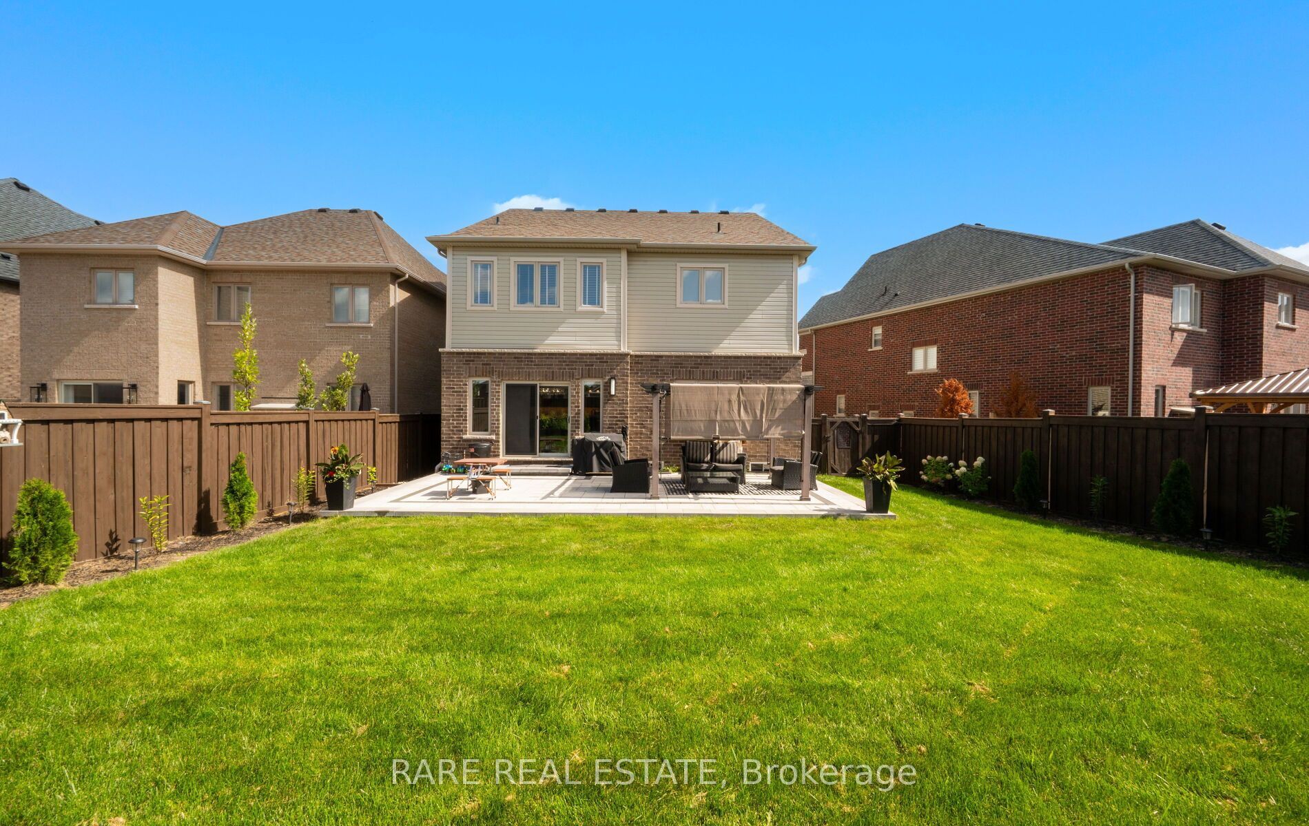 42 Hackett Street Property Photo 36