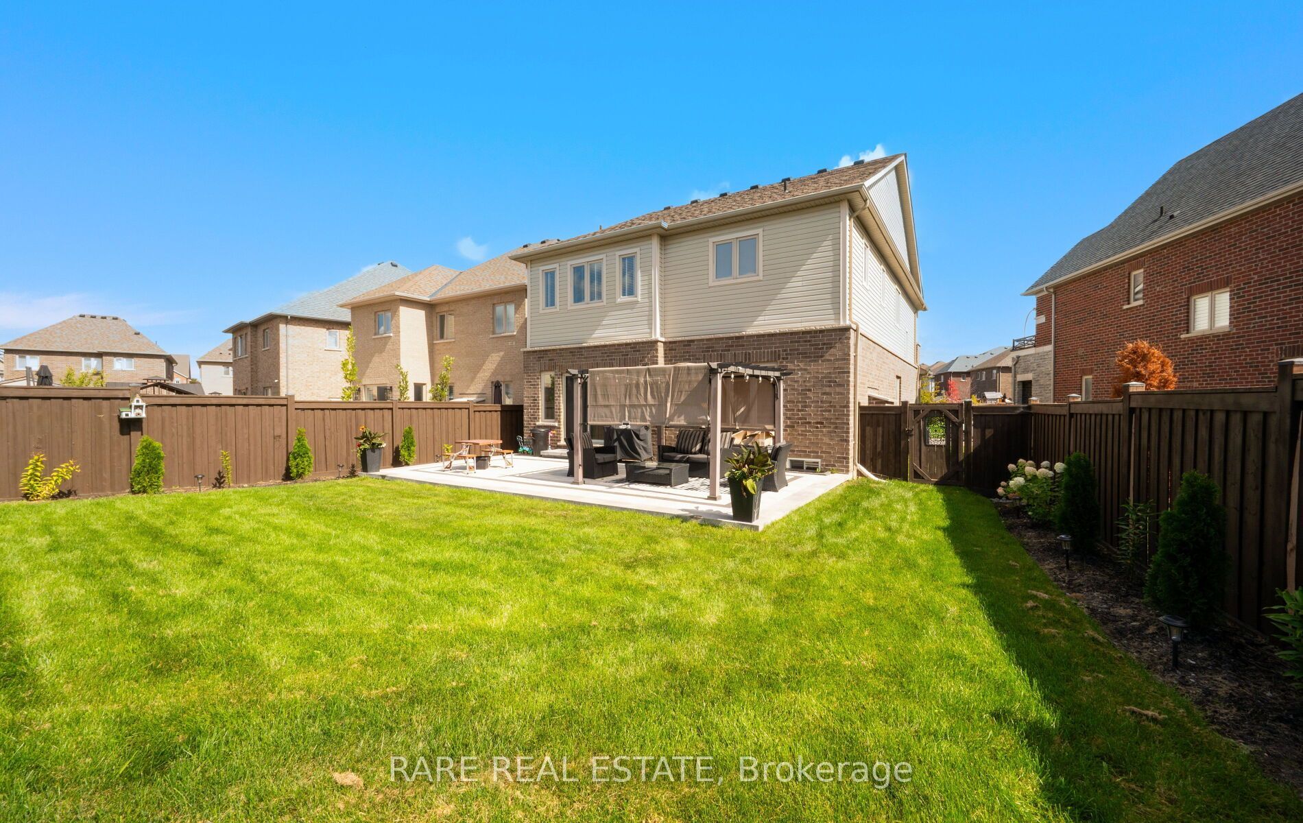 42 Hackett Street Property Photo 37