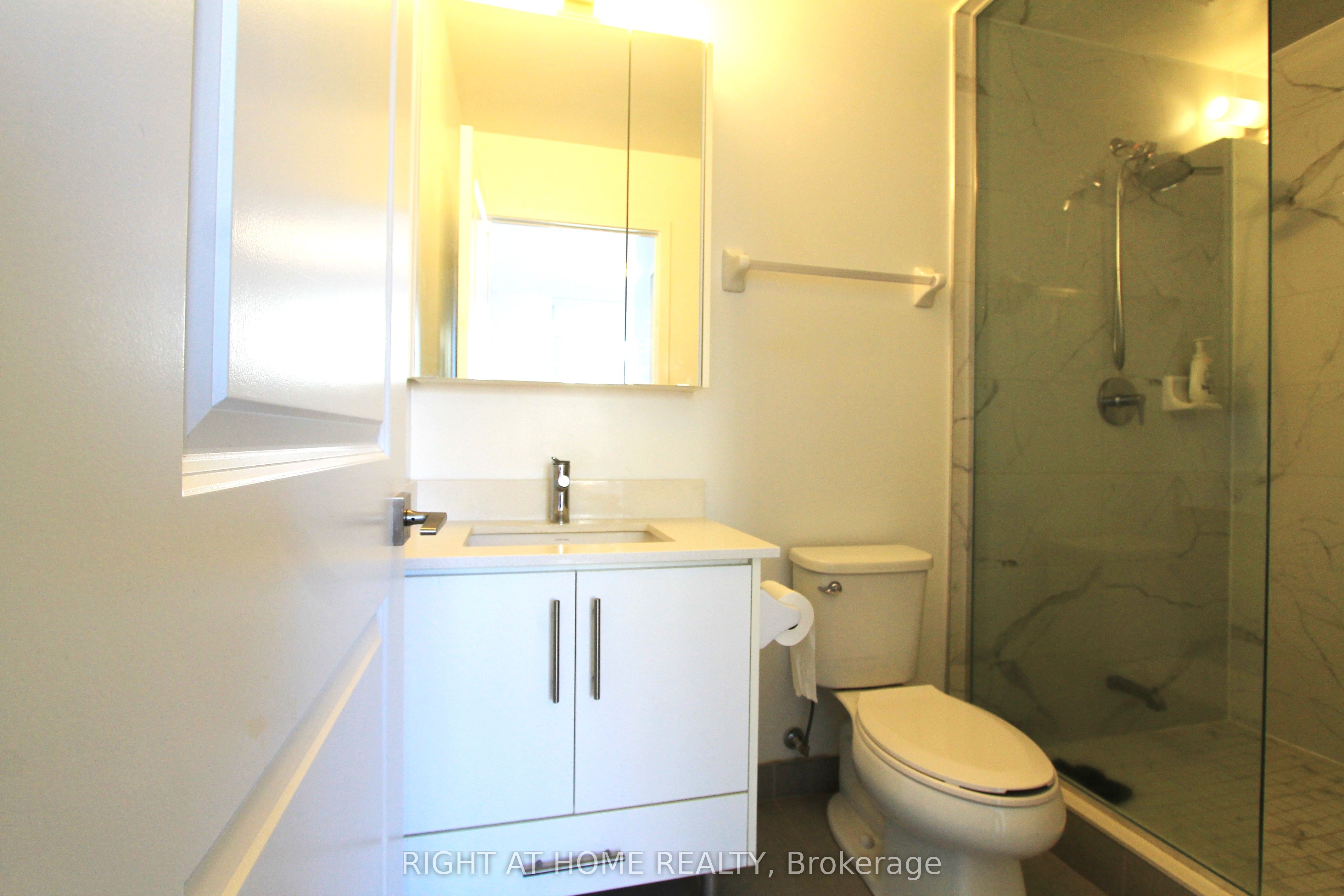 85 Oneida Crescent 907 Property Photo 14