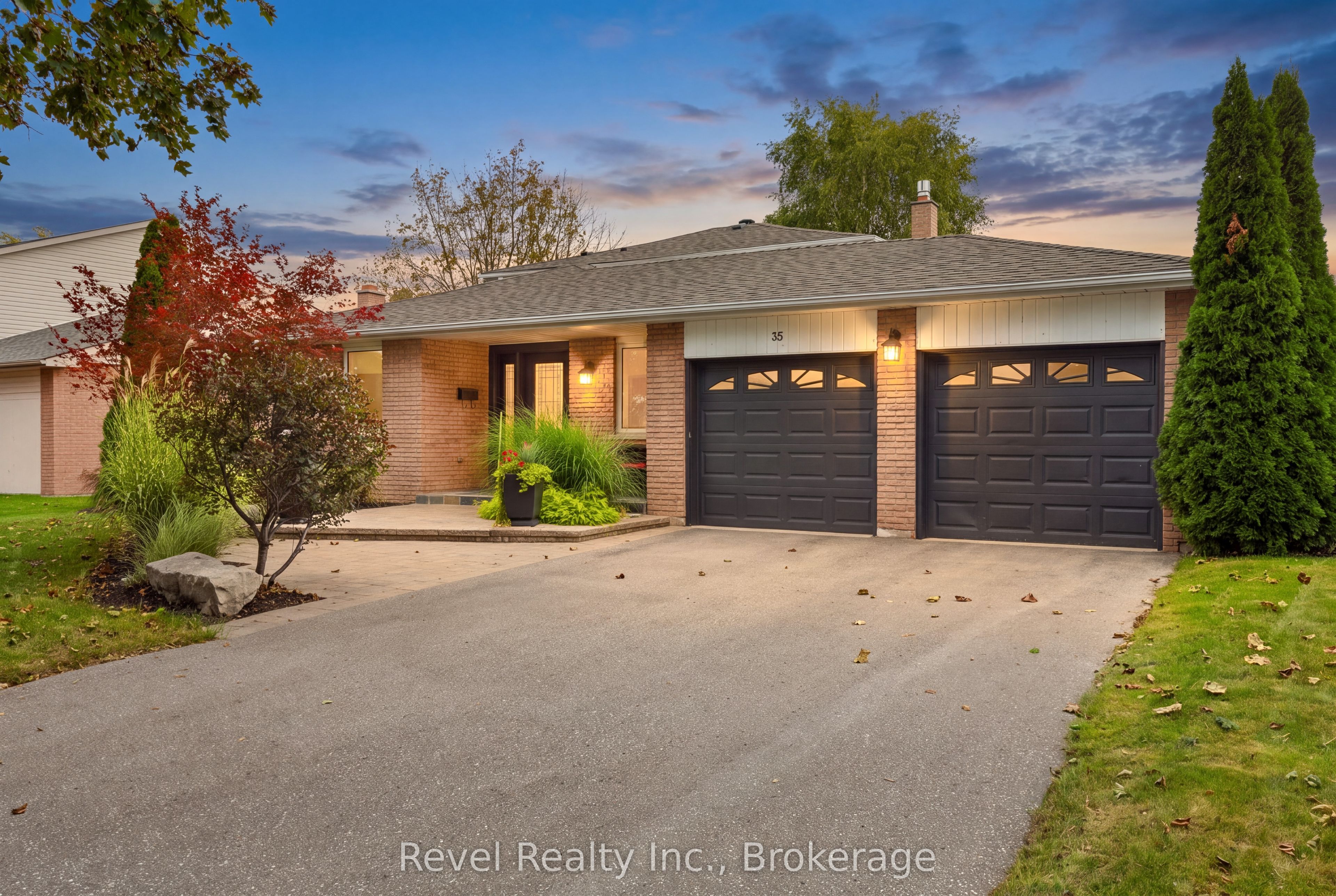 35 John Dexter Place