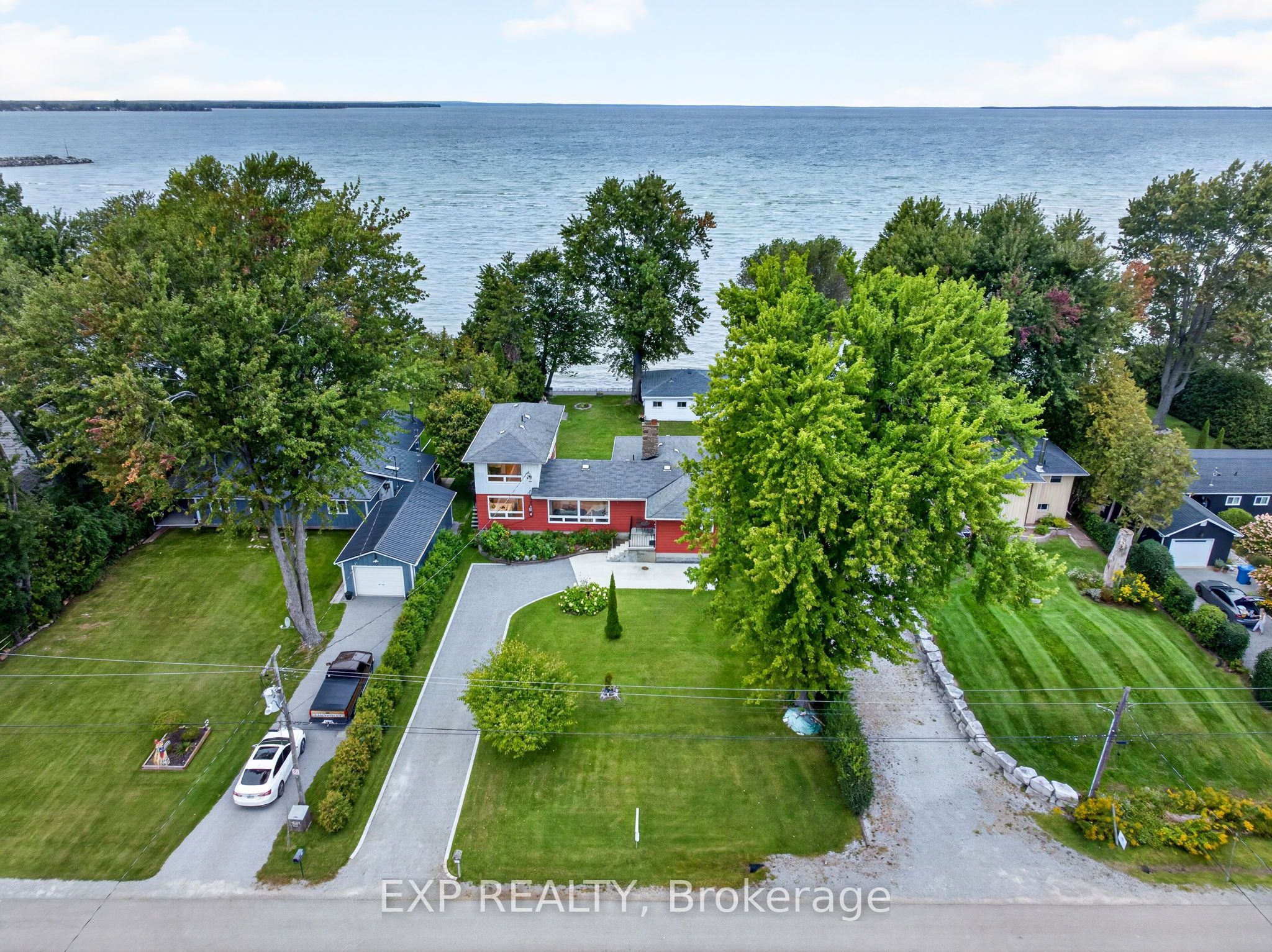 88 Irving Drive Property Photo 2