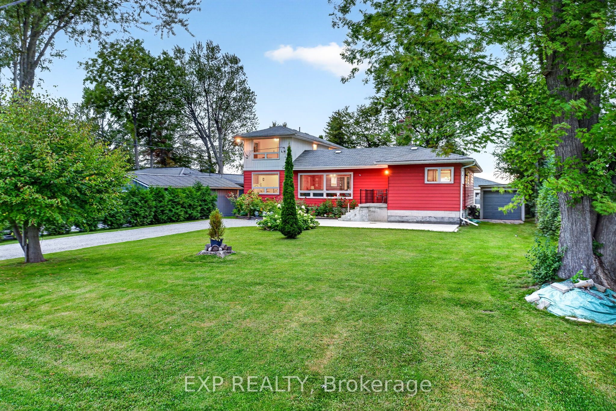 88 Irving Drive Property Photo 3