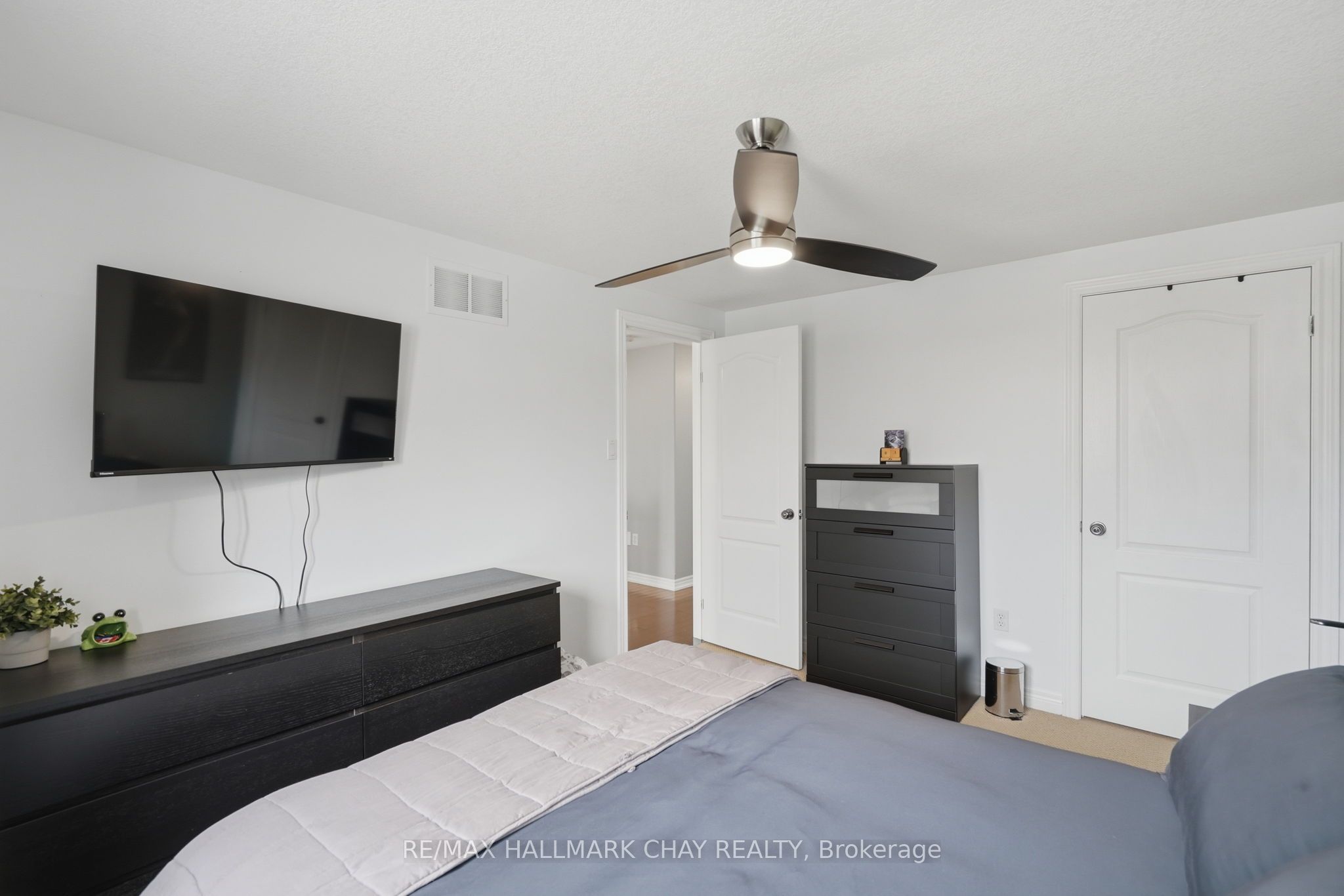 17 Armeda Clow Crescent Property Photo 29