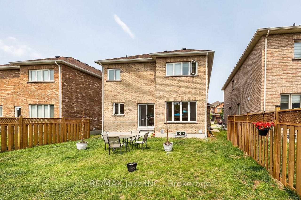 23 Furniss Street Property Photo 32