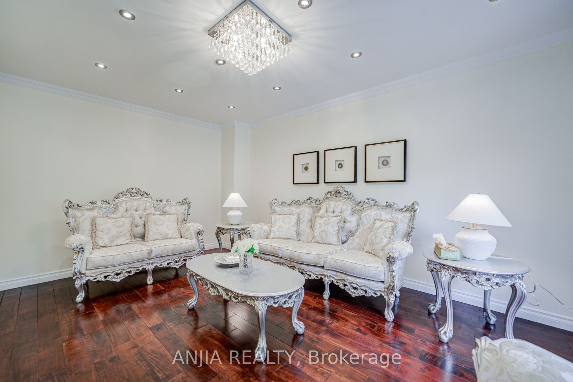 39 Millcroft Way Property Photo 10