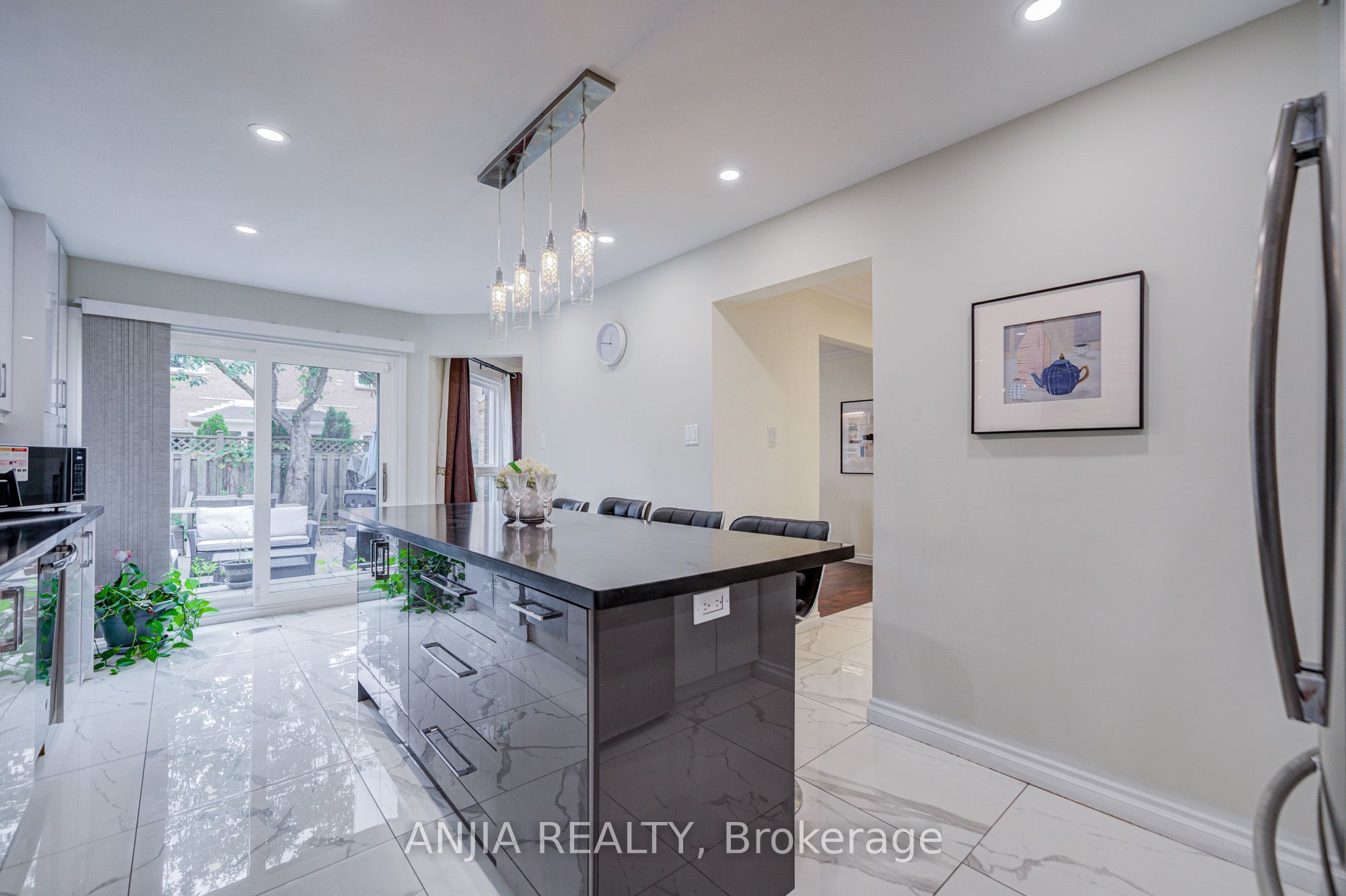 39 Millcroft Way Property Photo 21