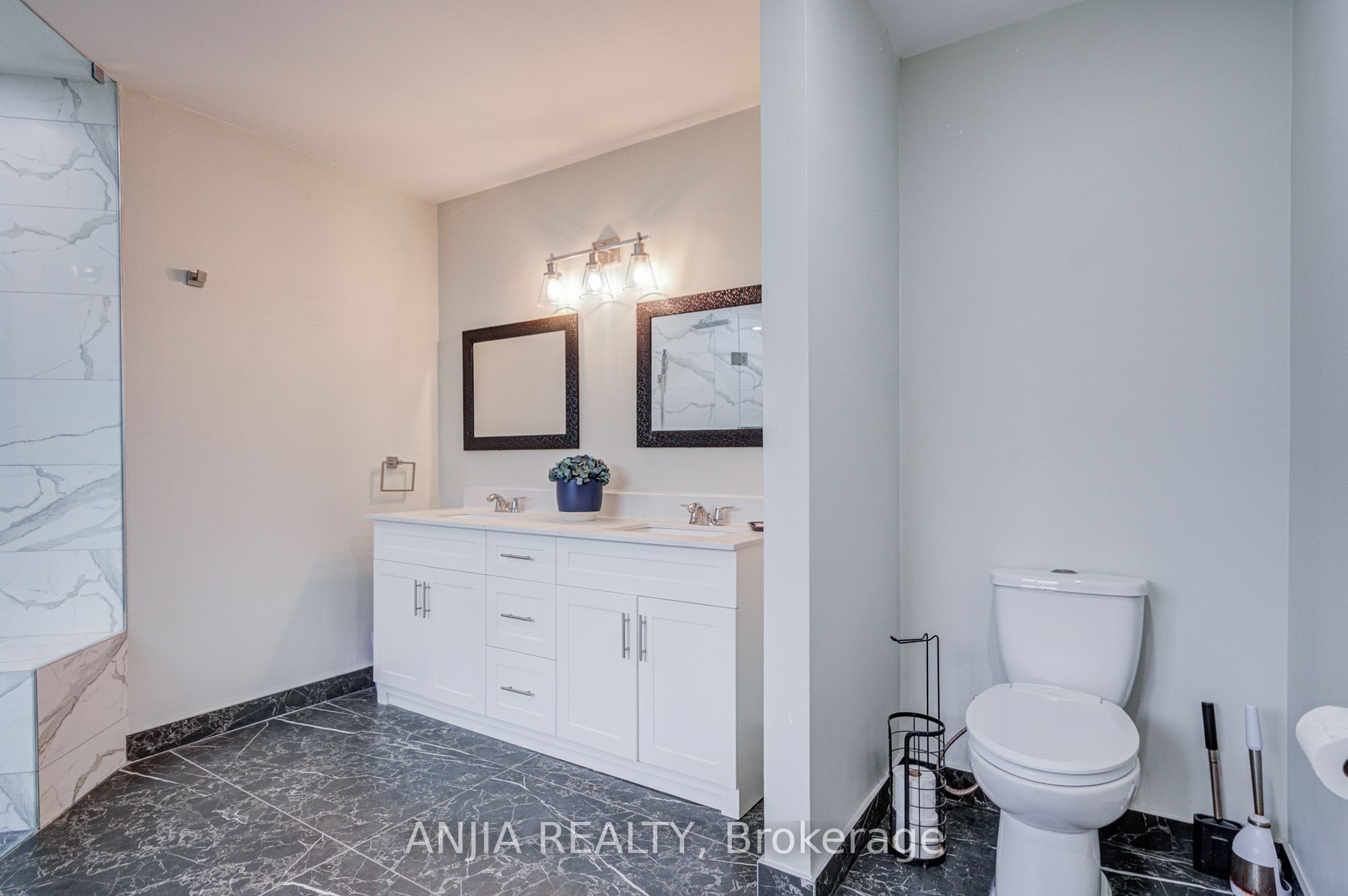 39 Millcroft Way Property Photo 33