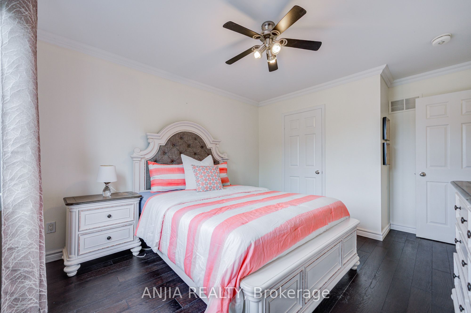 39 Millcroft Way Property Photo 35