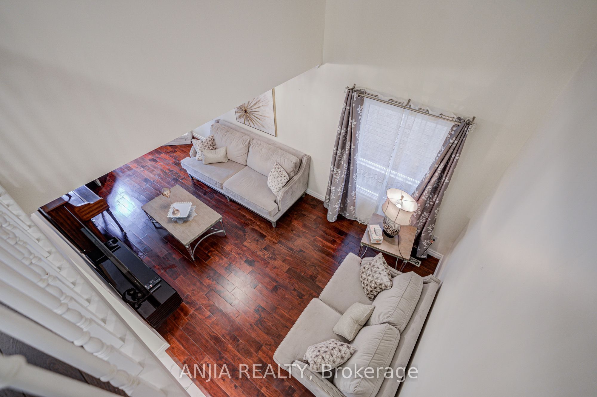 39 Millcroft Way Property Photo 42