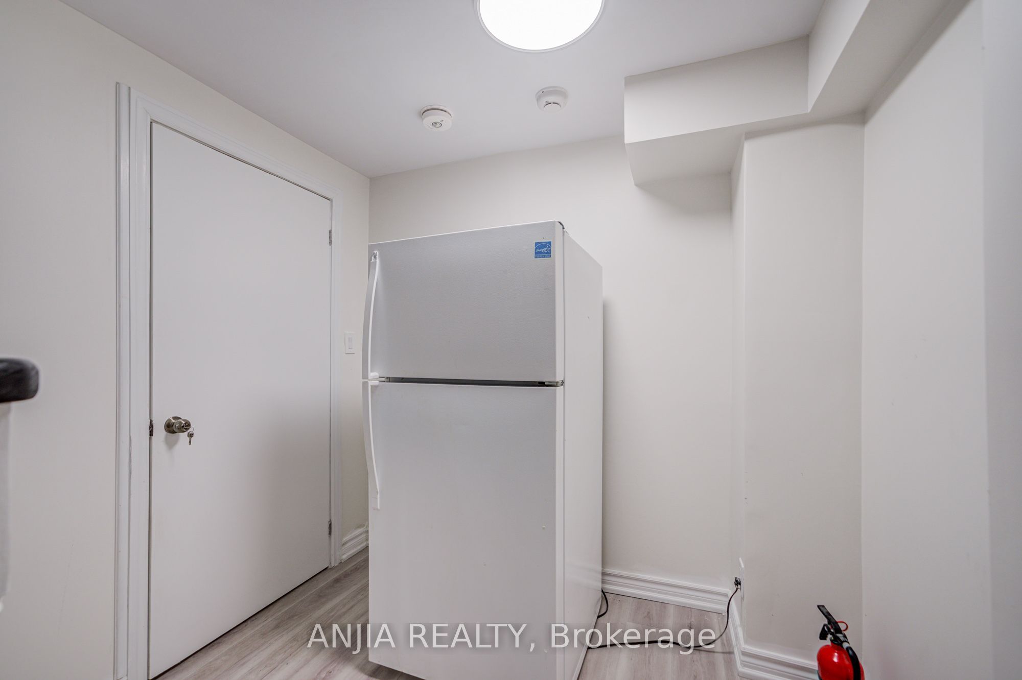 39 Millcroft Way Property Photo 45