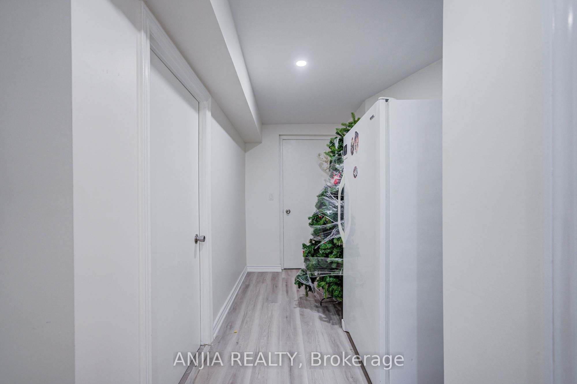 39 Millcroft Way Property Photo 46