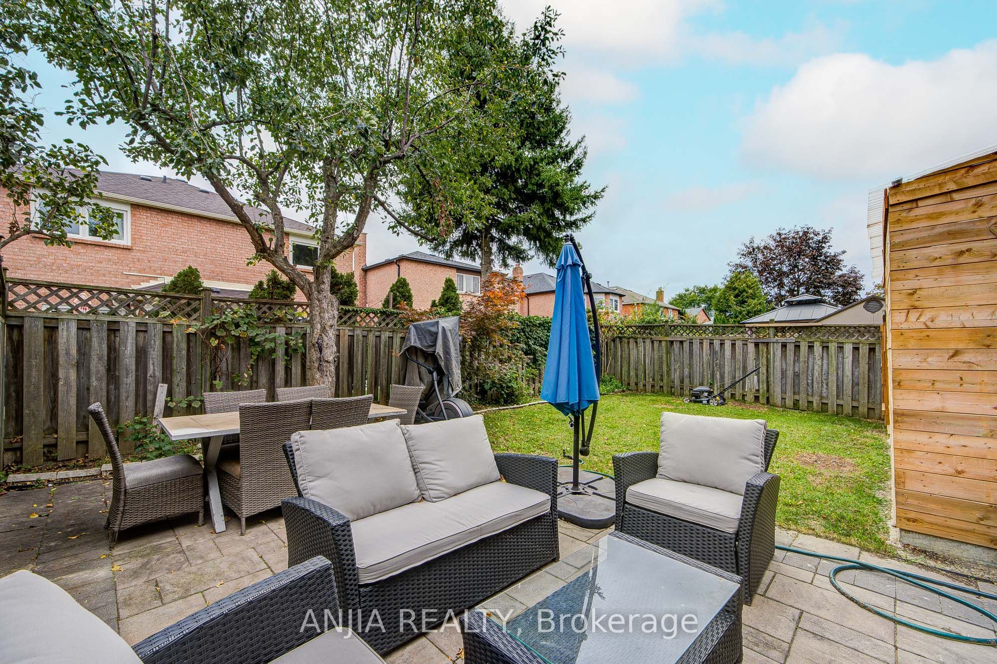 39 Millcroft Way Property Photo 49