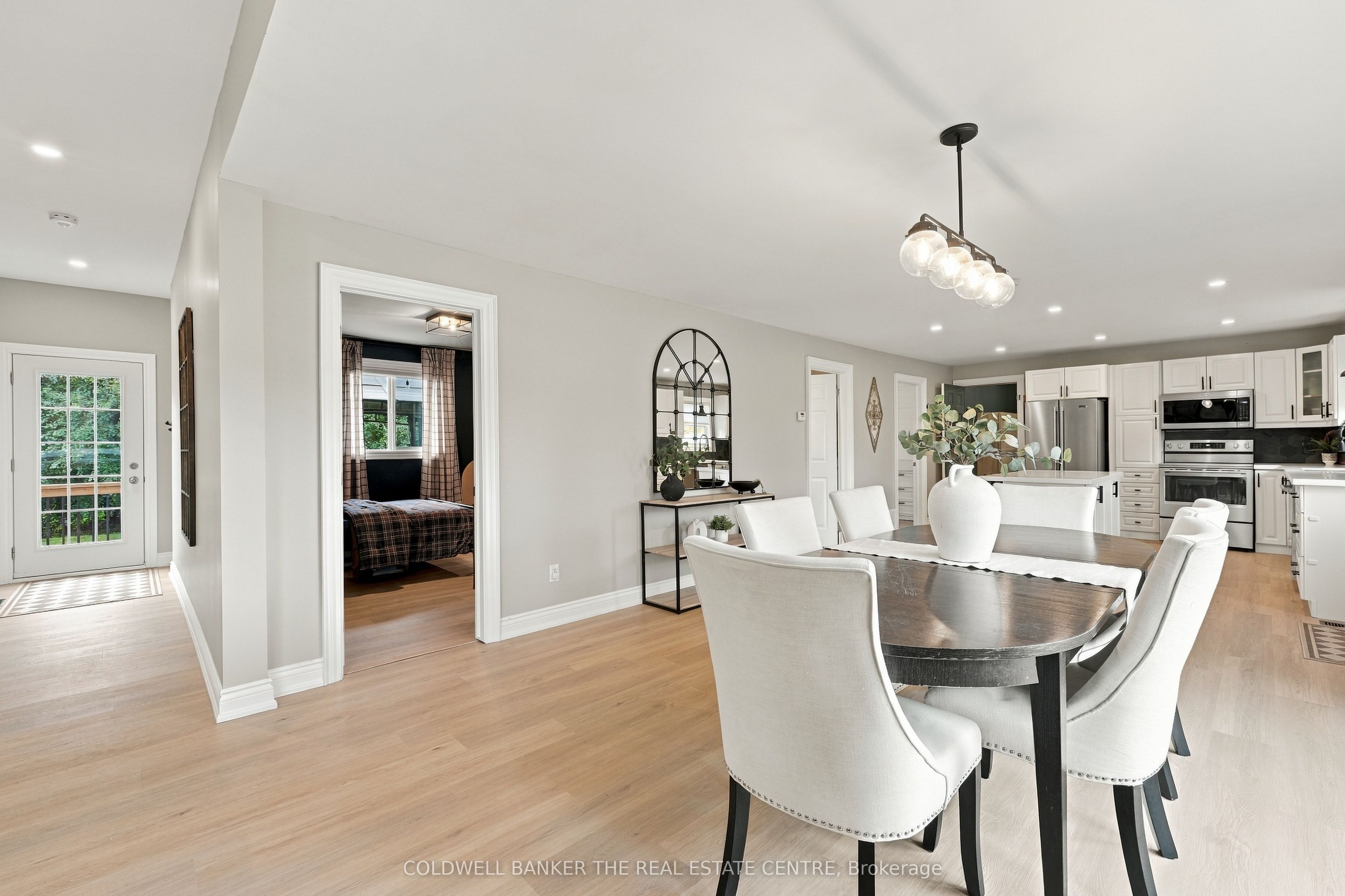 968 Metro Road N Property Photo 16