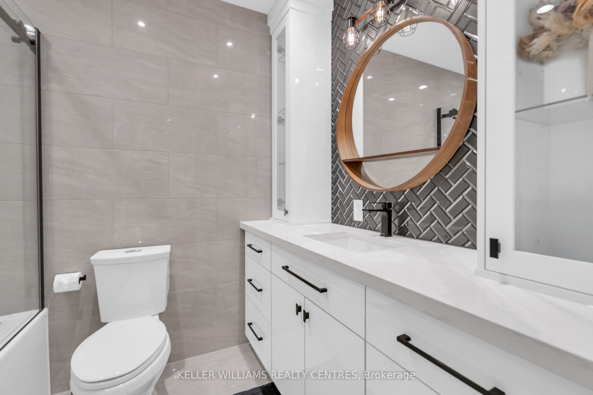 37 Bowler Street Property Photo 13