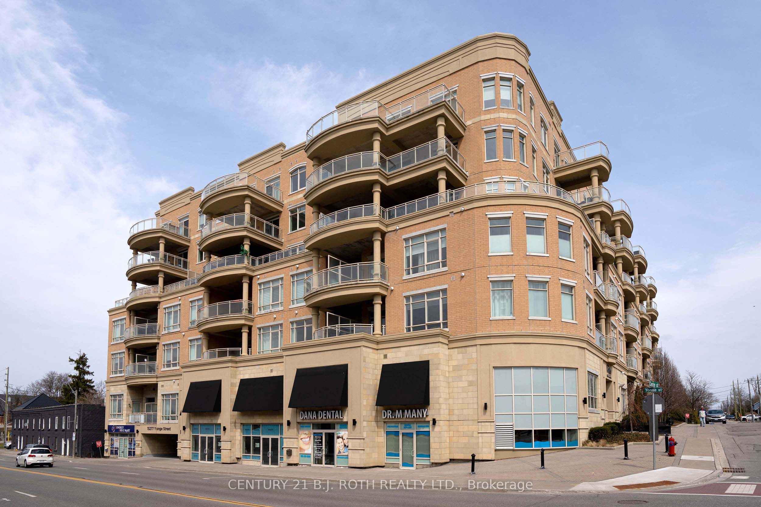 15277 Yonge Street S 313 Property Photo 1