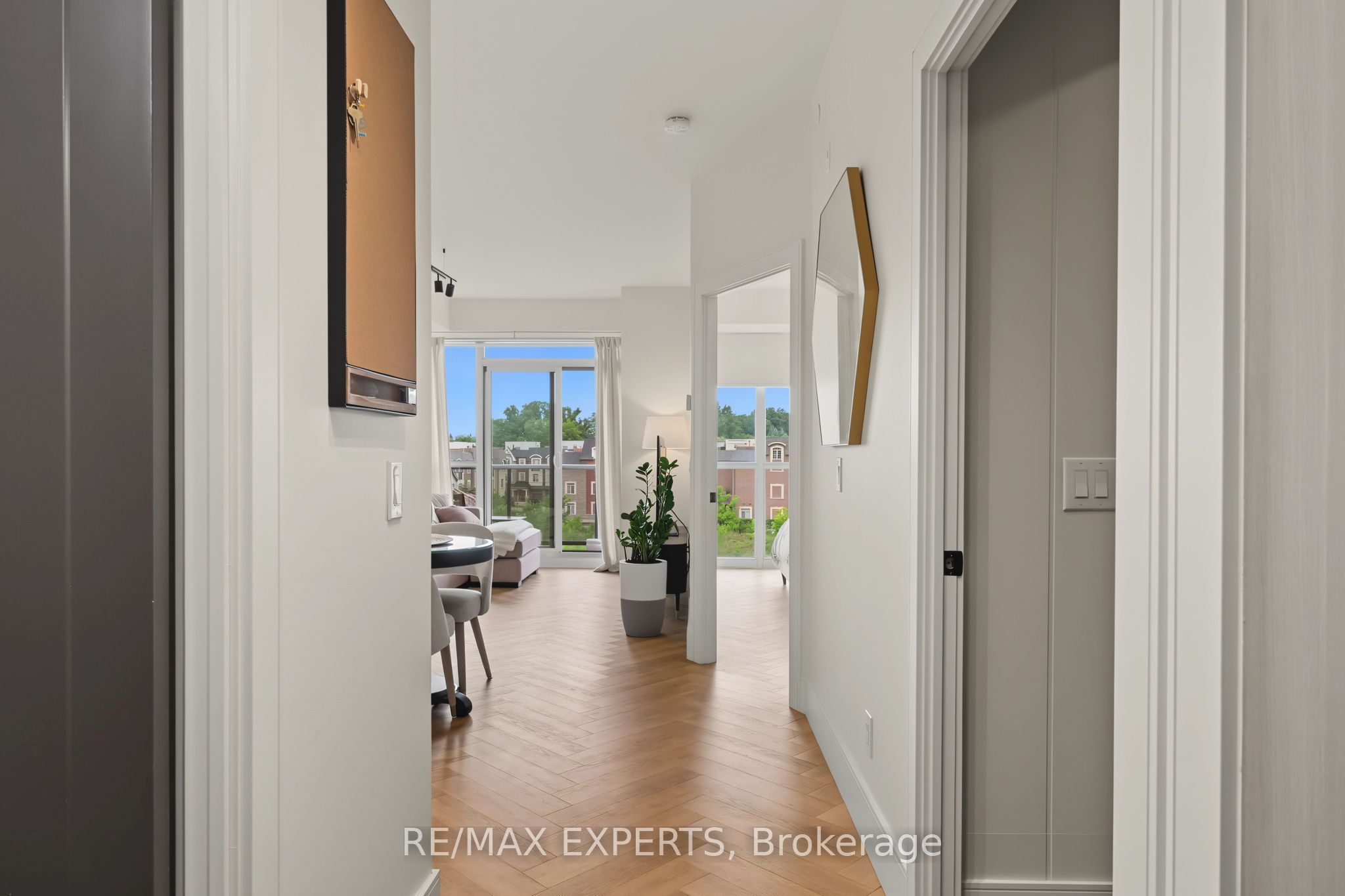 4700 Highway 7 414 Property Photo 6