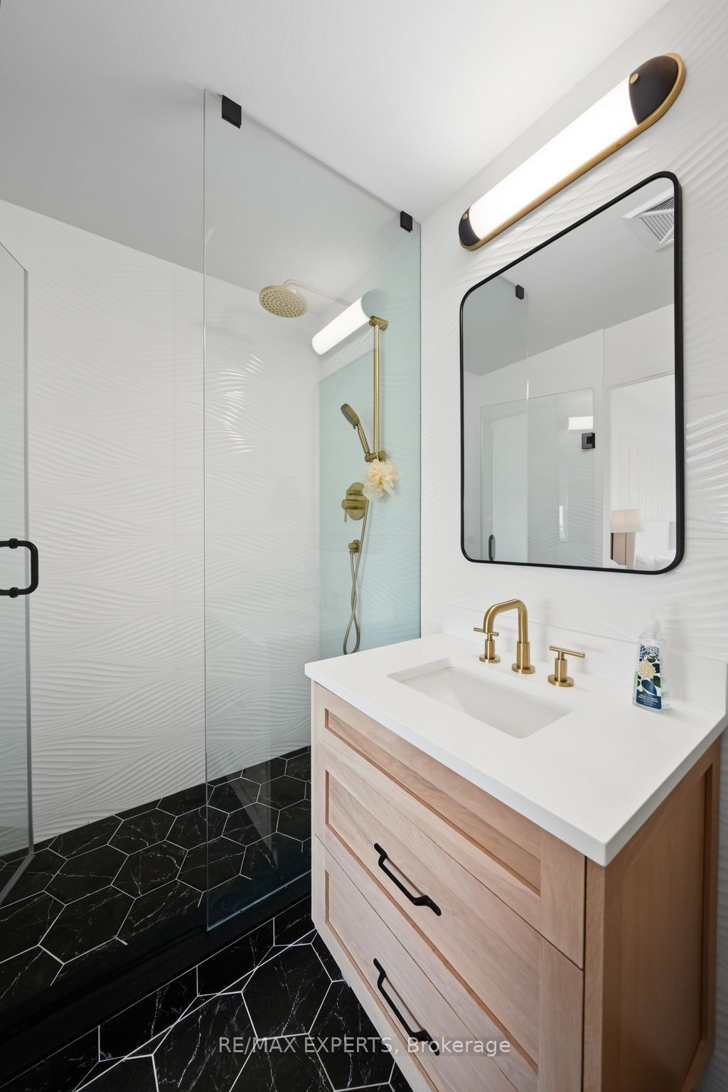 4700 Highway 7 414 Property Photo 29